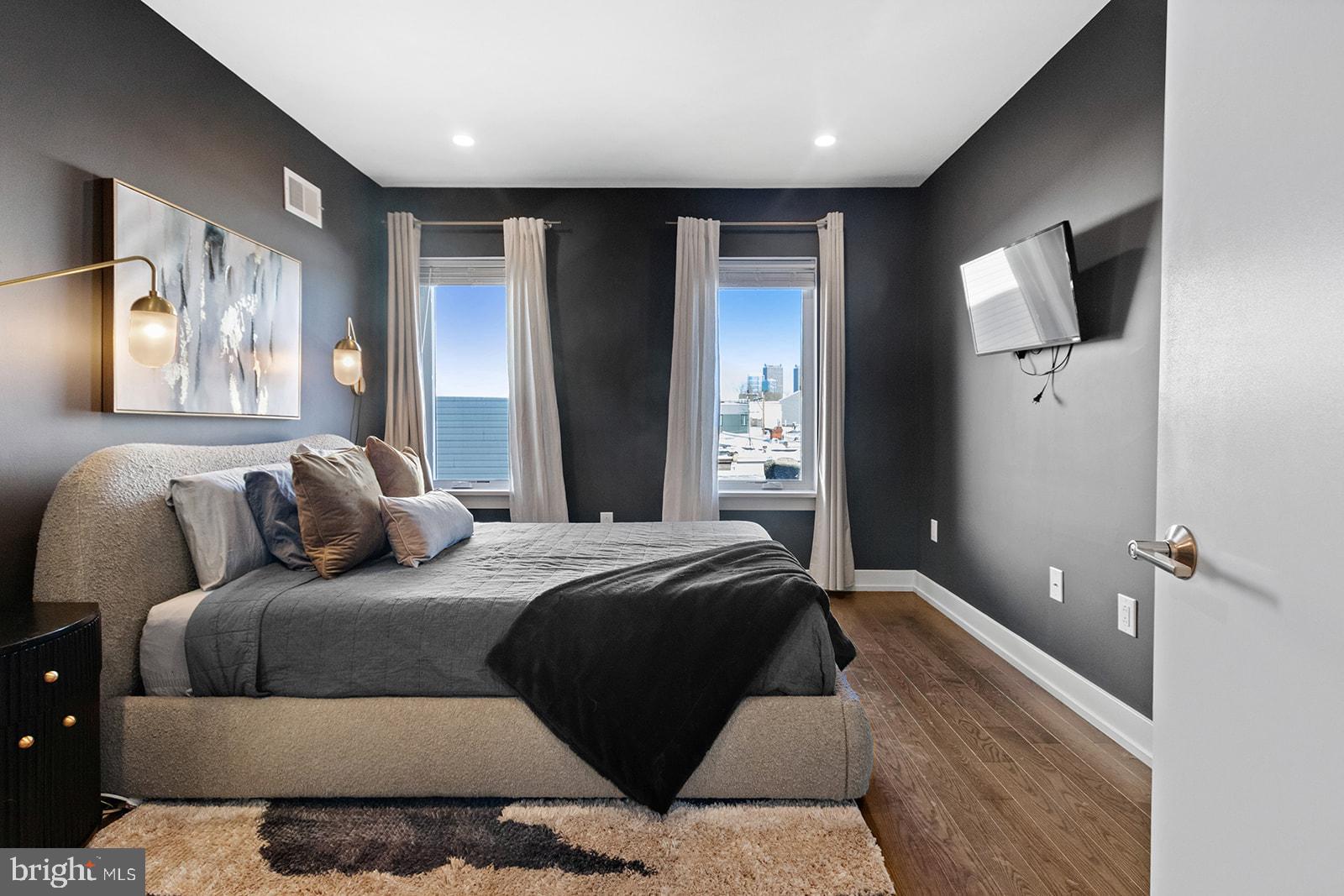 GRADUATE HOSPITAL - Residential