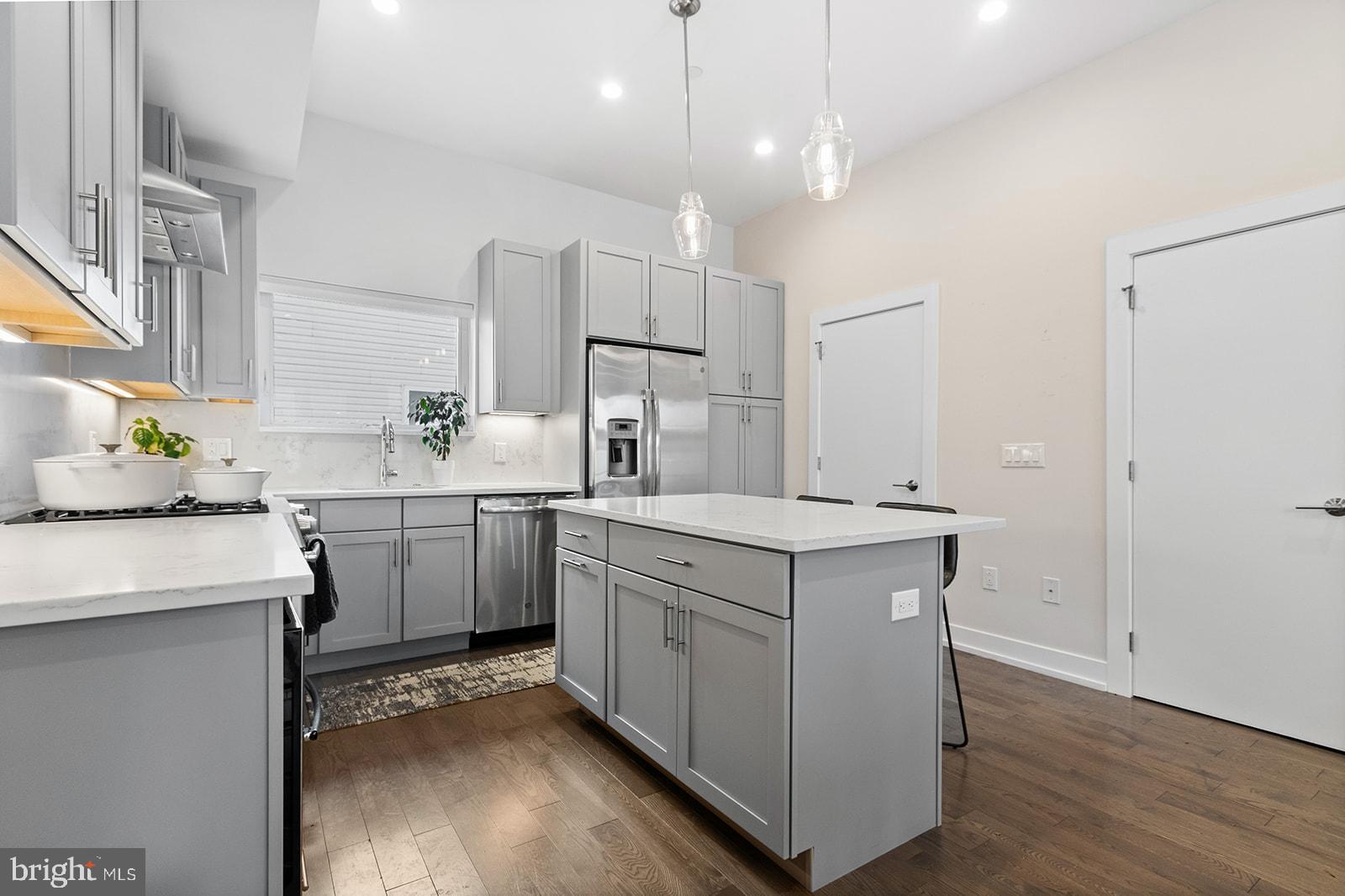 GRADUATE HOSPITAL - Residential