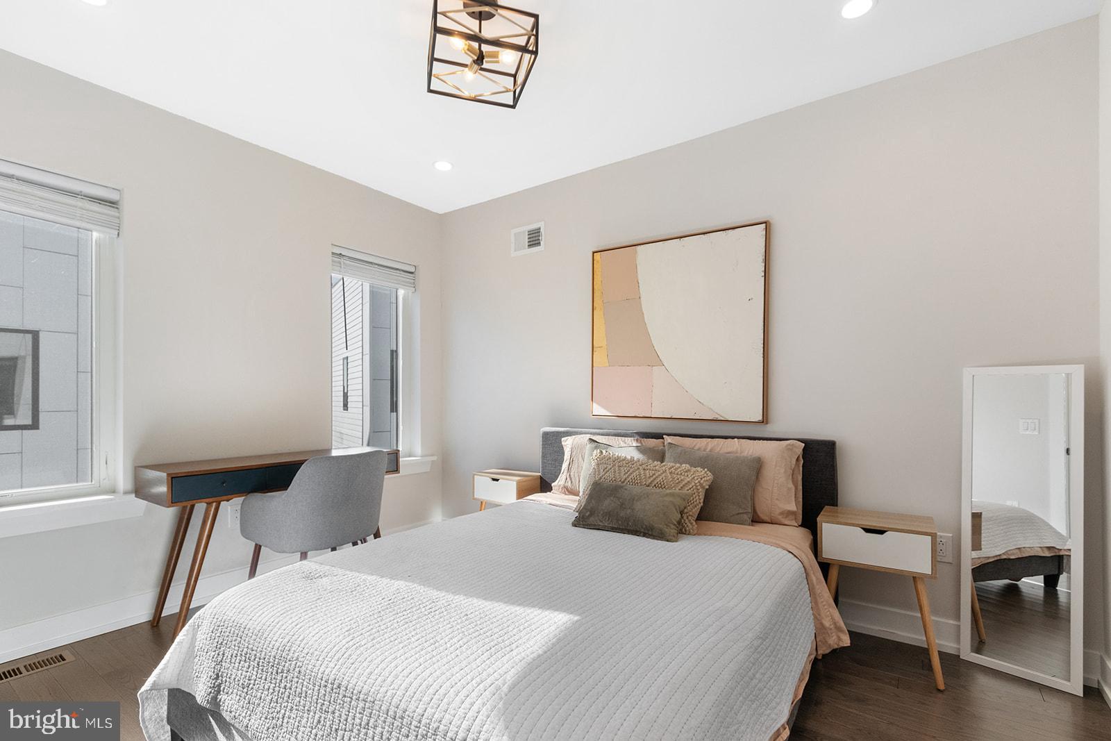 GRADUATE HOSPITAL - Residential