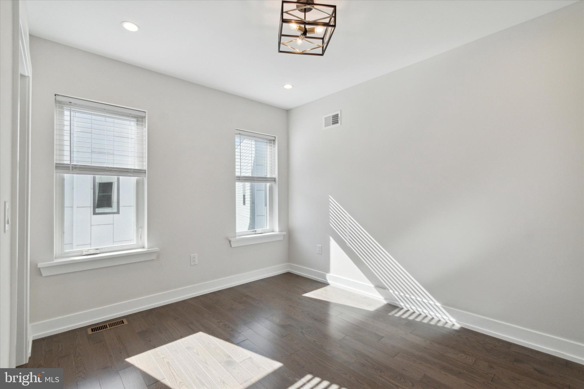 GRADUATE HOSPITAL - Residential