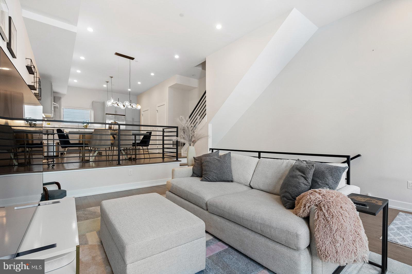 GRADUATE HOSPITAL - Residential