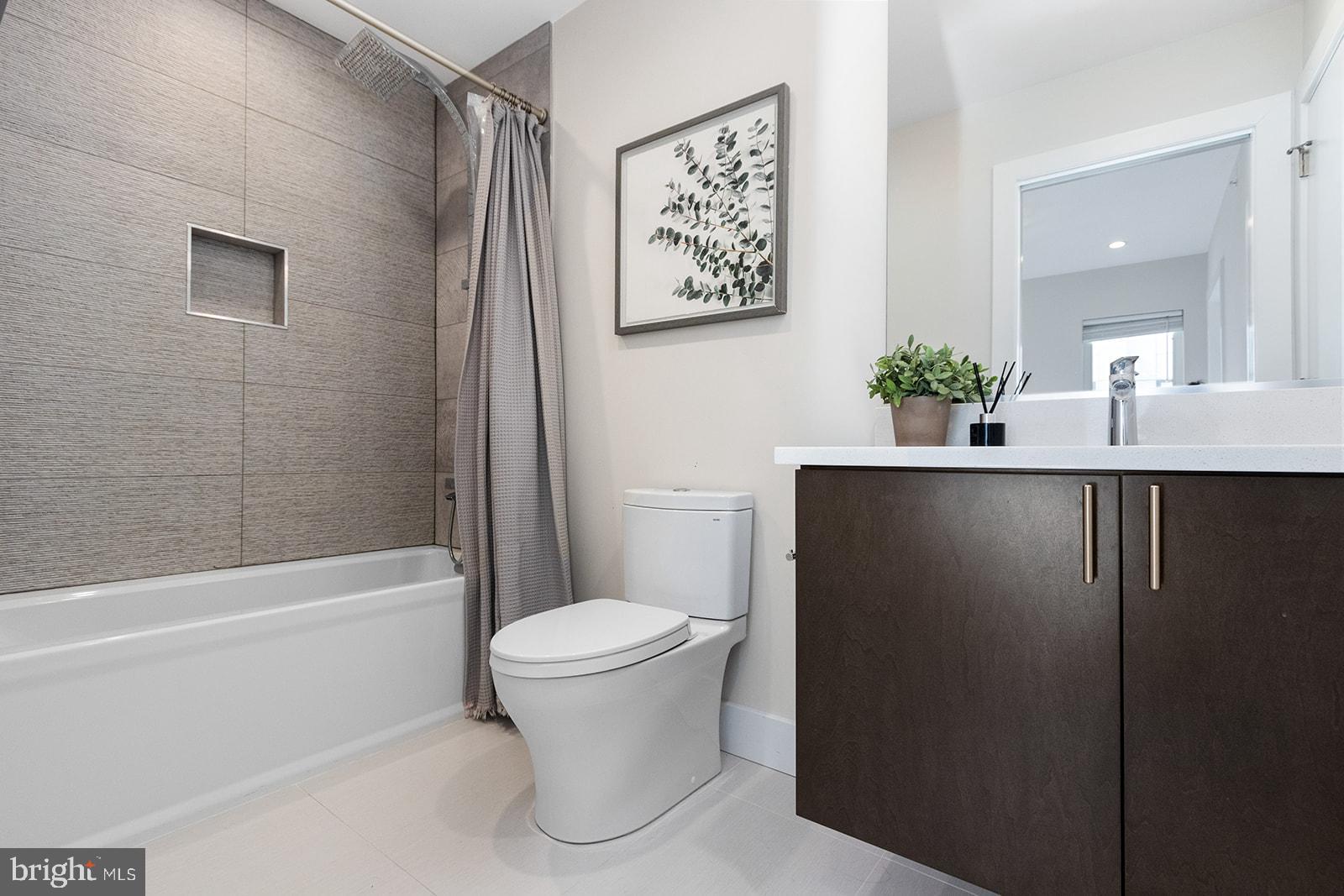 GRADUATE HOSPITAL - Residential