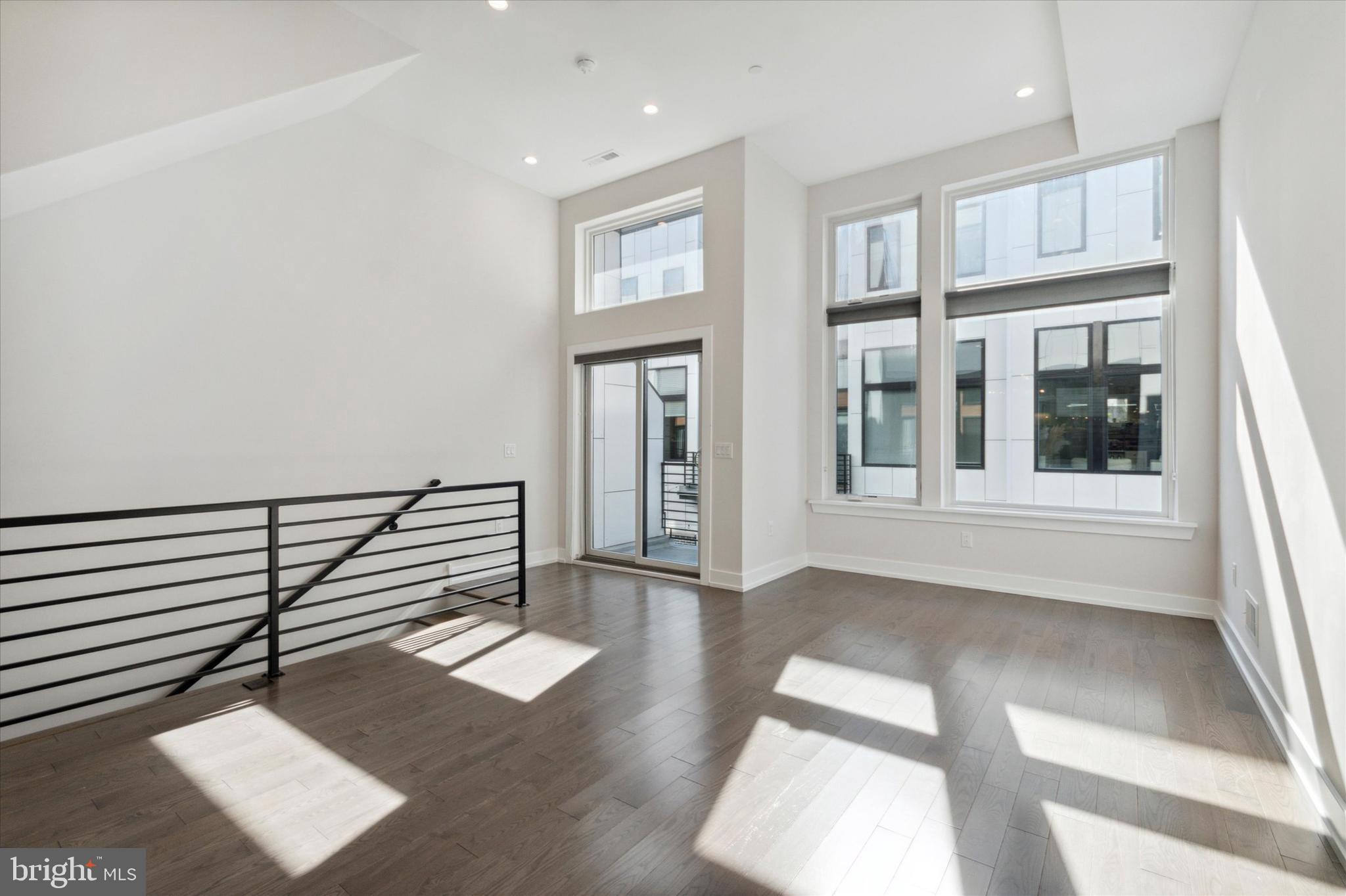 GRADUATE HOSPITAL - Residential