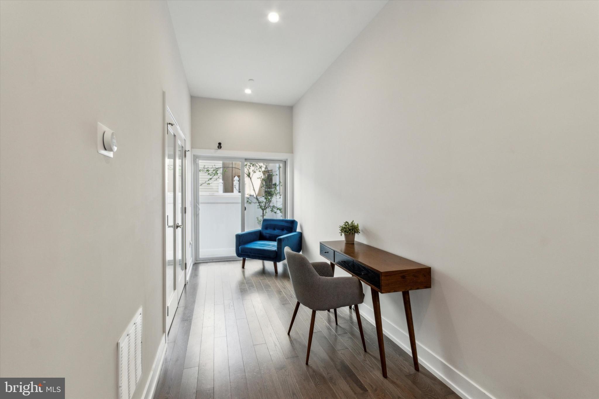 GRADUATE HOSPITAL - Residential