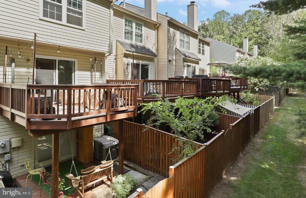 CENTREVILLE GREEN - Residential