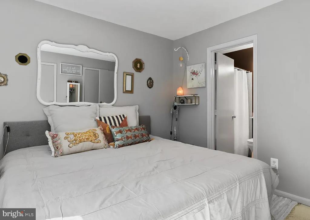 CENTREVILLE GREEN - Residential