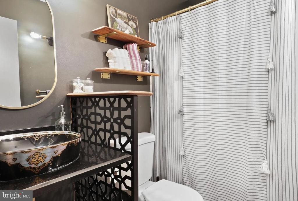 CENTREVILLE GREEN - Residential