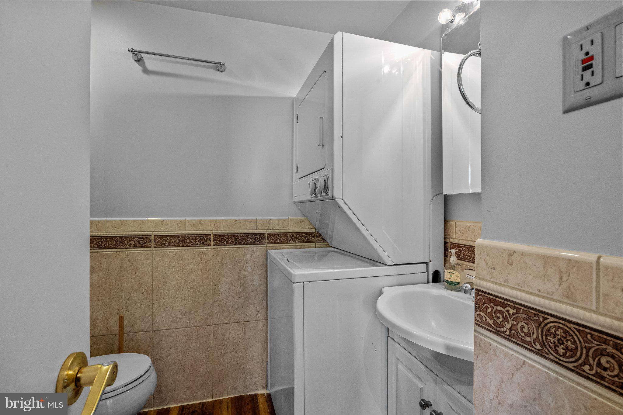 RITTENHOUSE SQUARE - Residential Lease