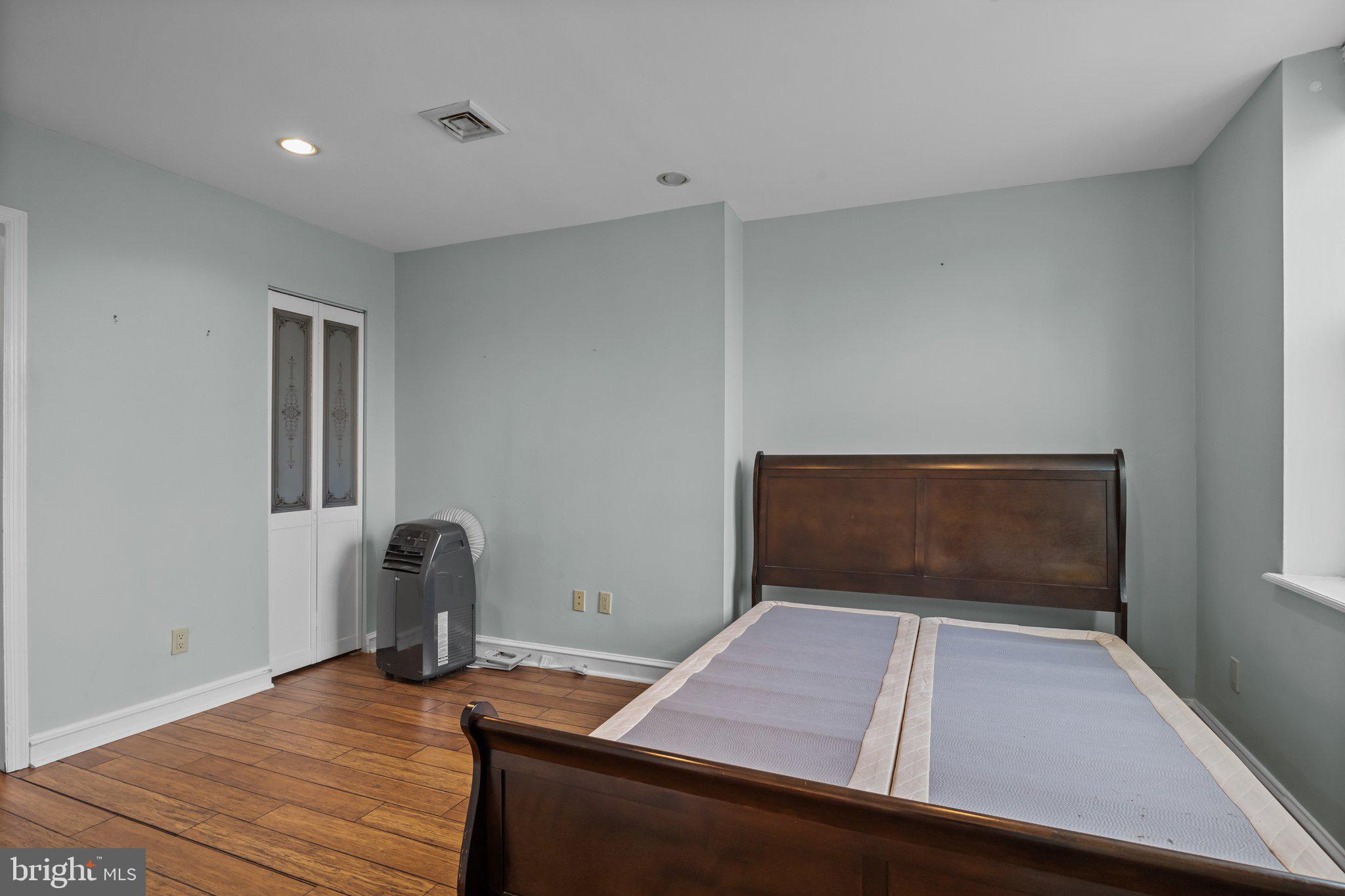 RITTENHOUSE SQUARE - Residential Lease