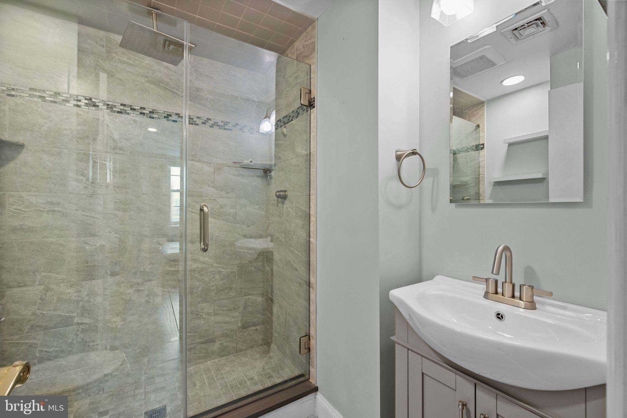 RITTENHOUSE SQUARE - Residential Lease