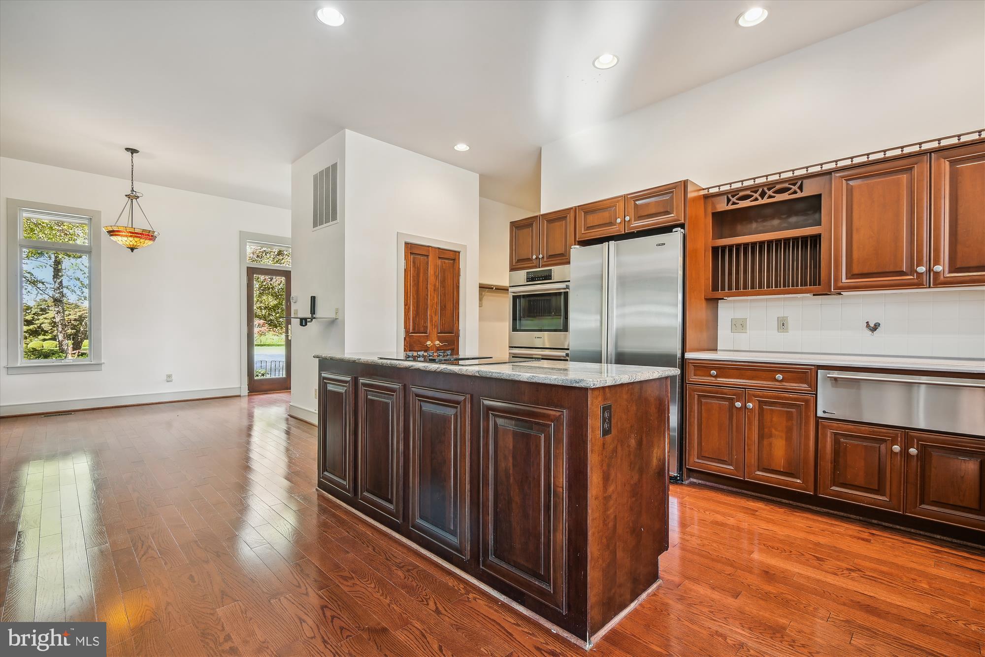 GOVERNORS MANOR - Residential