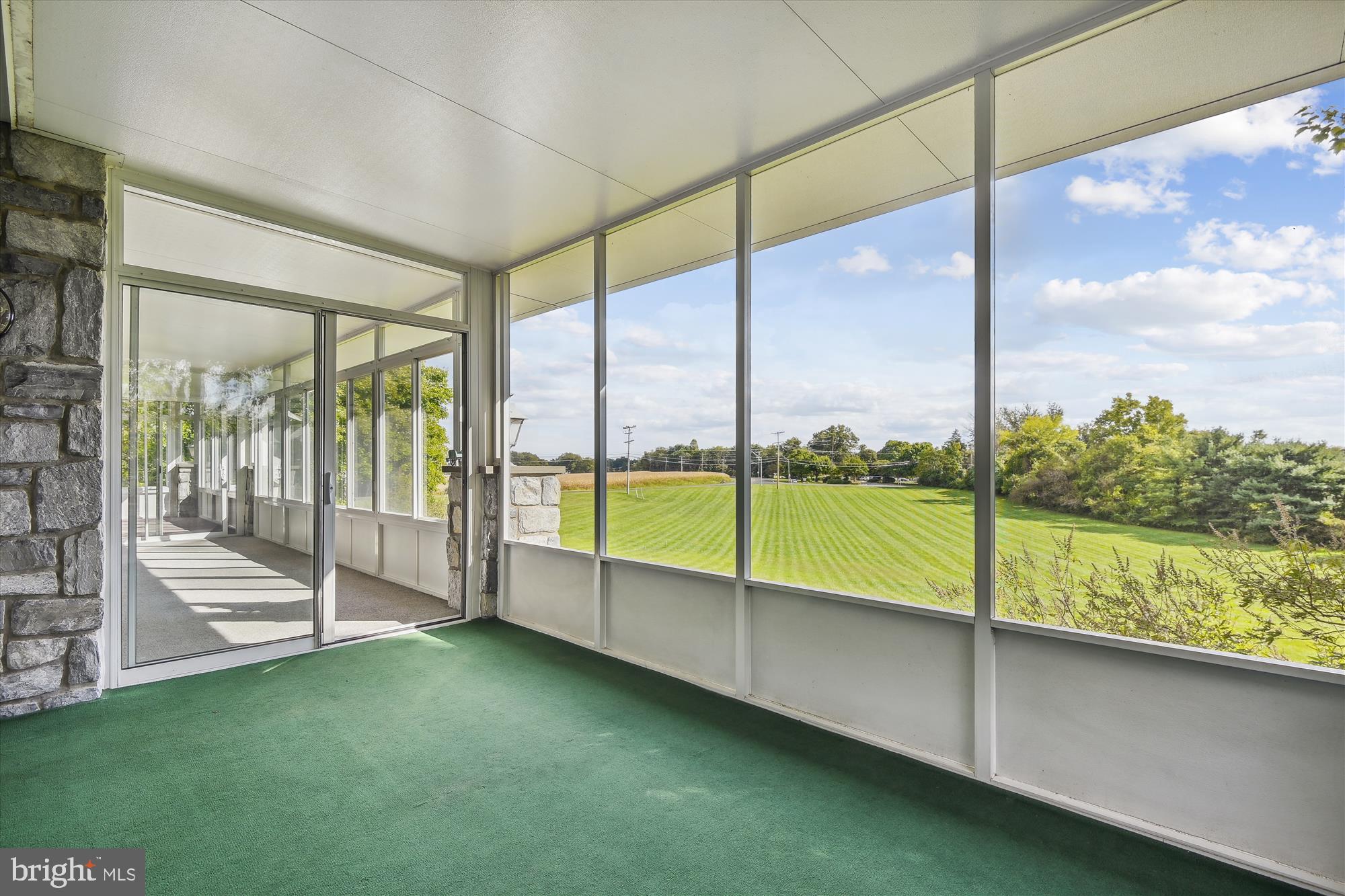 GOVERNORS MANOR - Residential