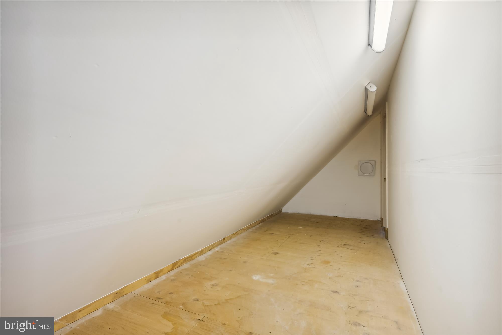 GOVERNORS MANOR - Residential