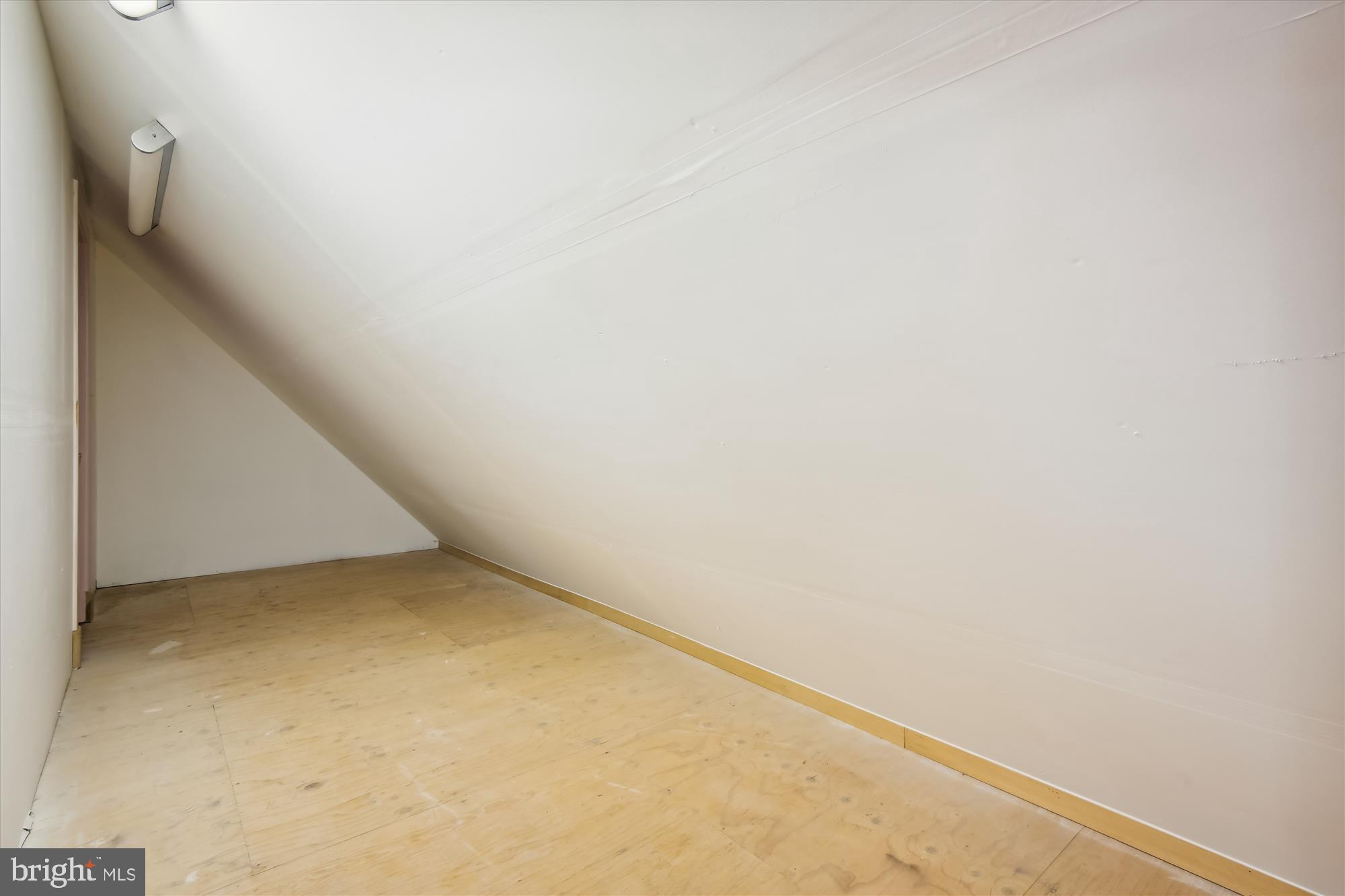 GOVERNORS MANOR - Residential