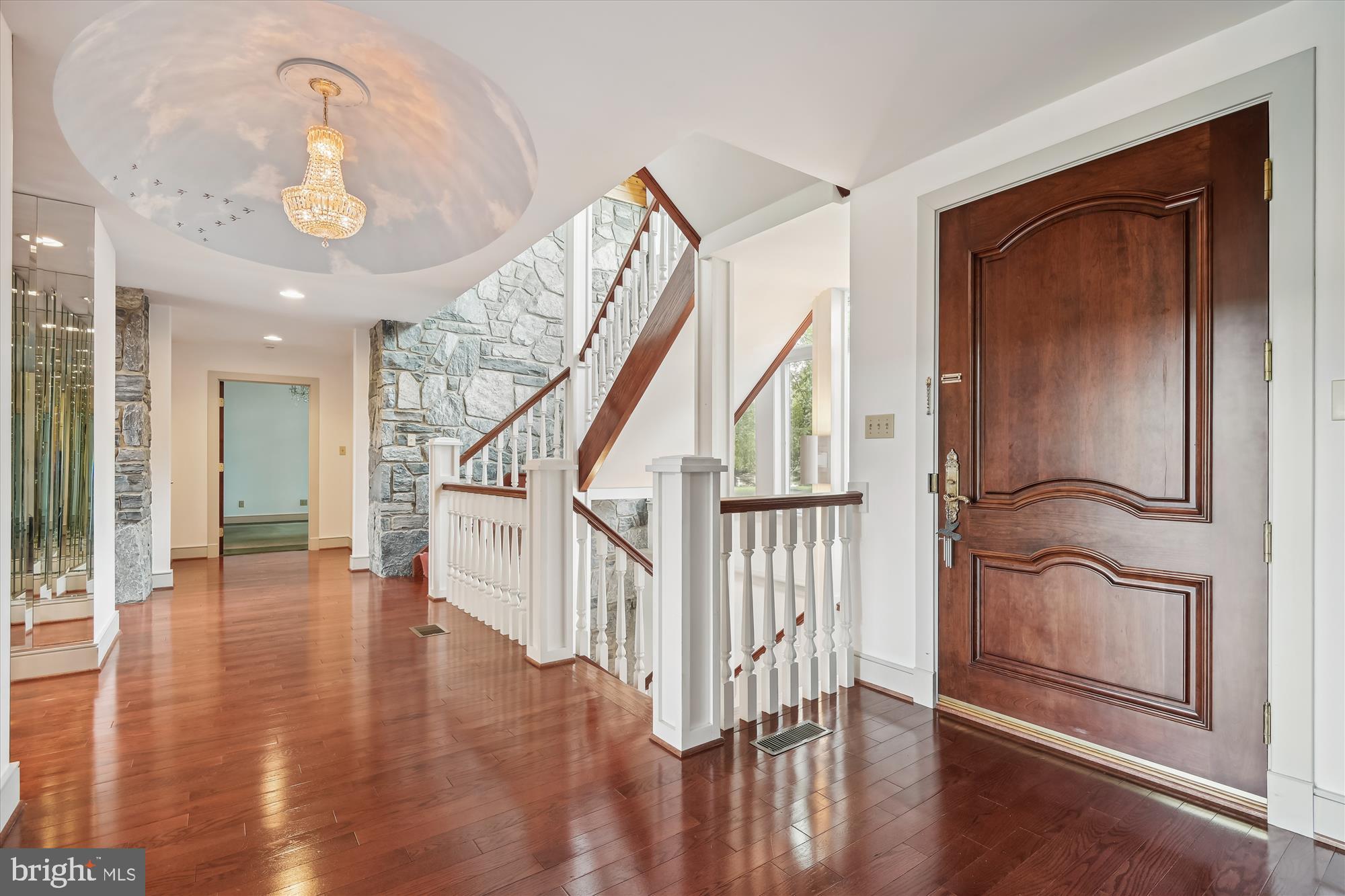 GOVERNORS MANOR - Residential