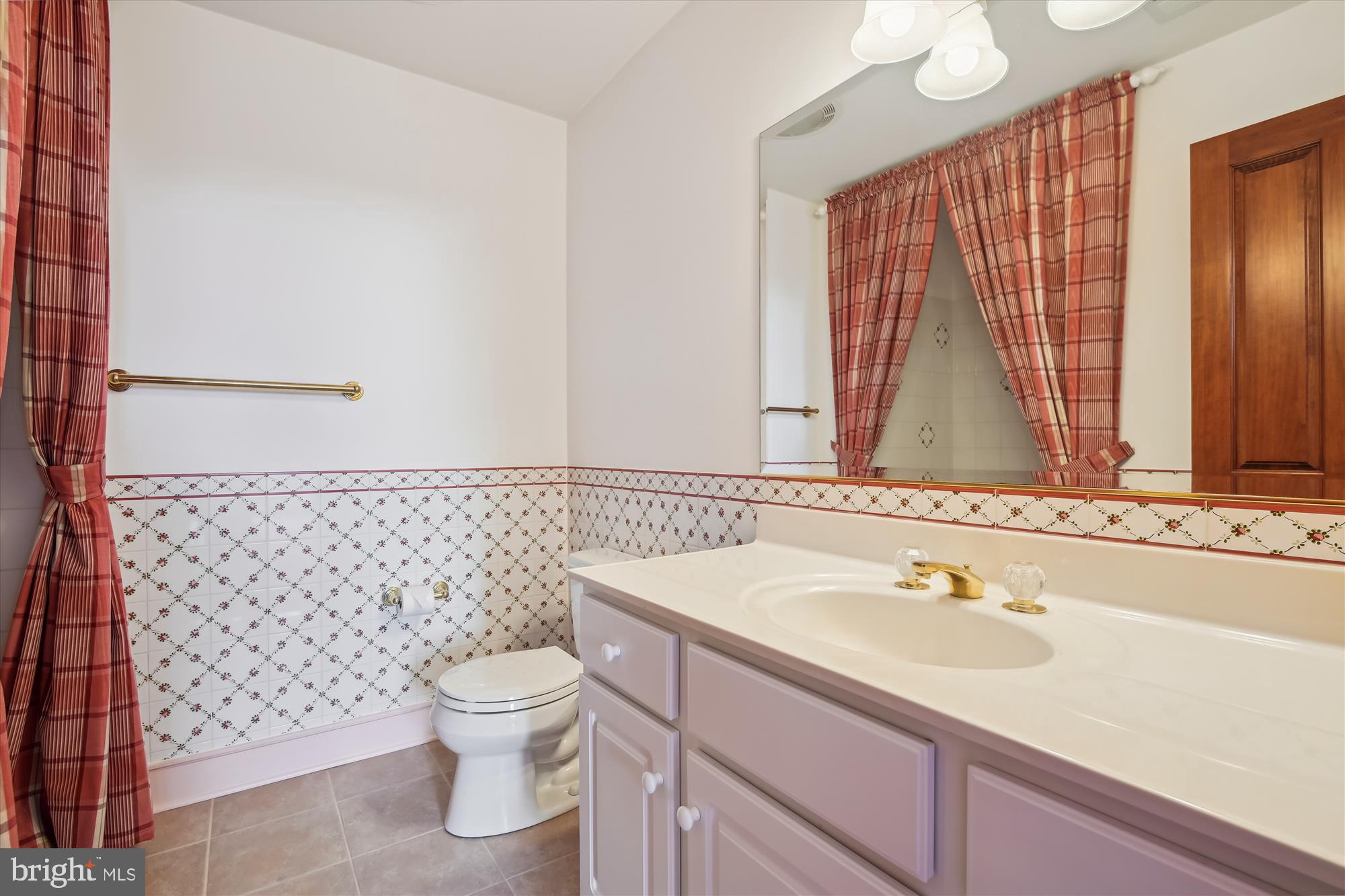 GOVERNORS MANOR - Residential