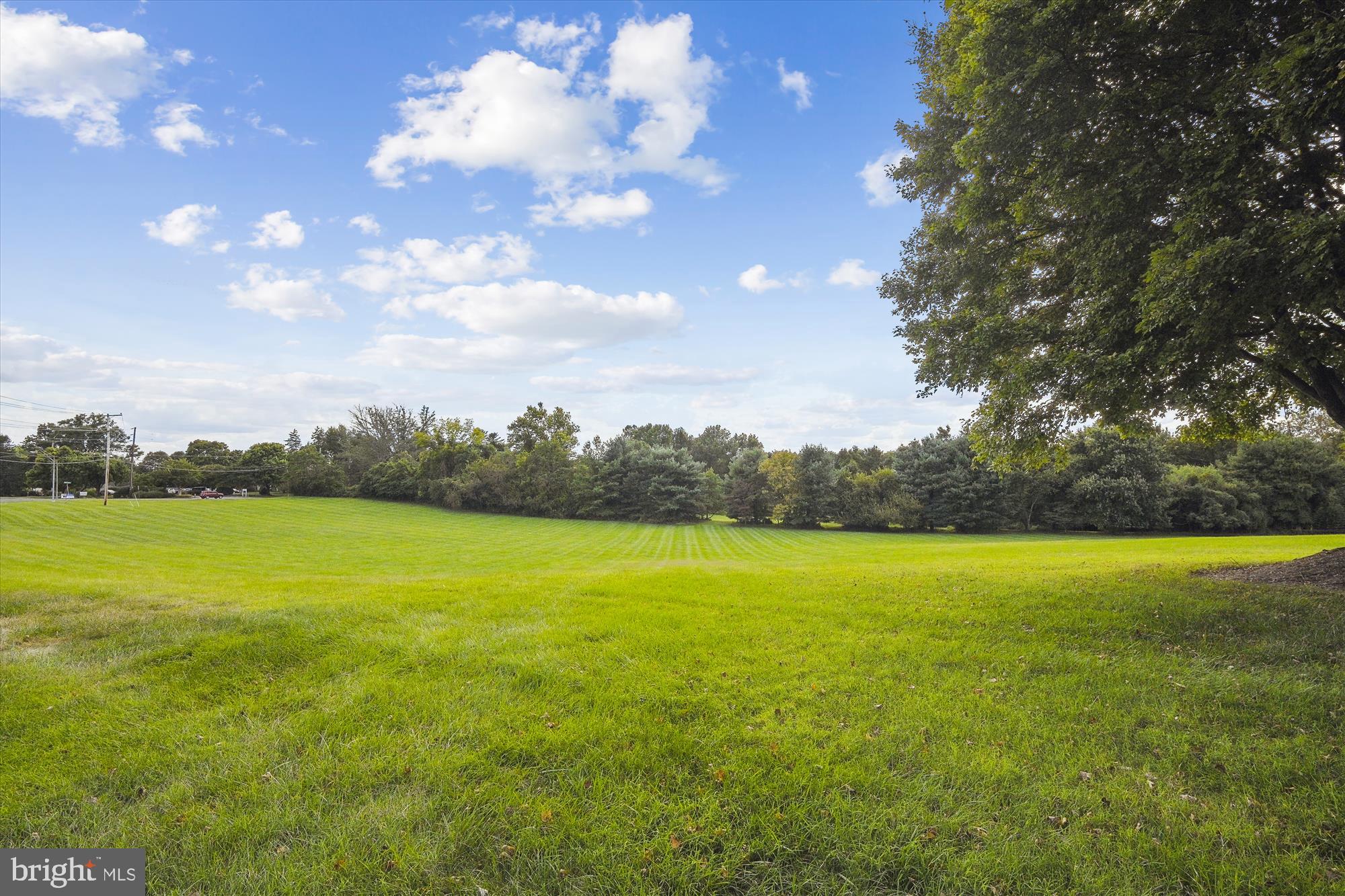 GOVERNORS MANOR - Residential