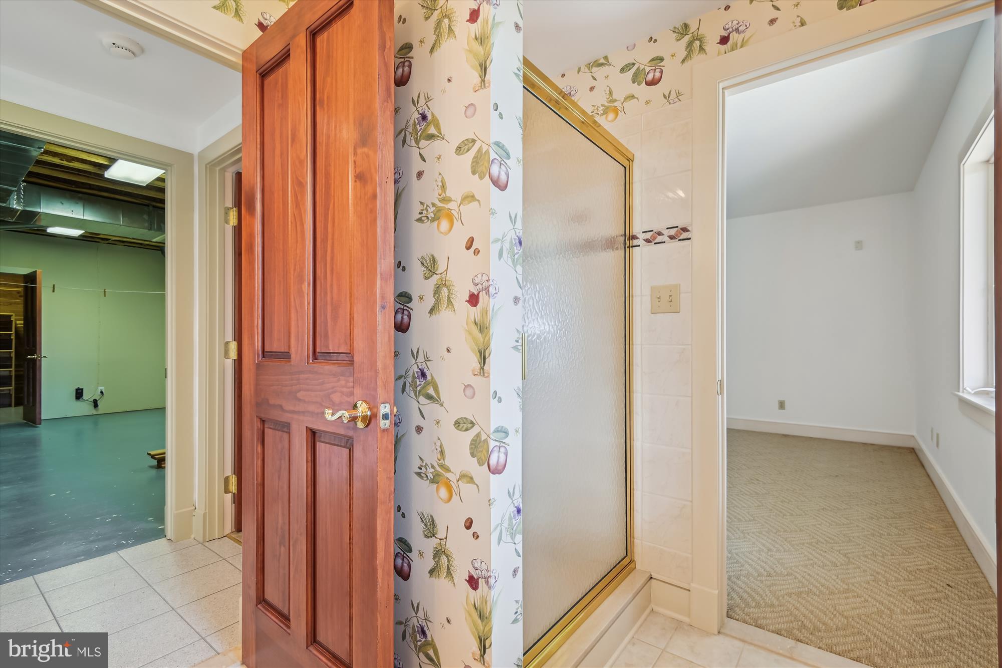 GOVERNORS MANOR - Residential