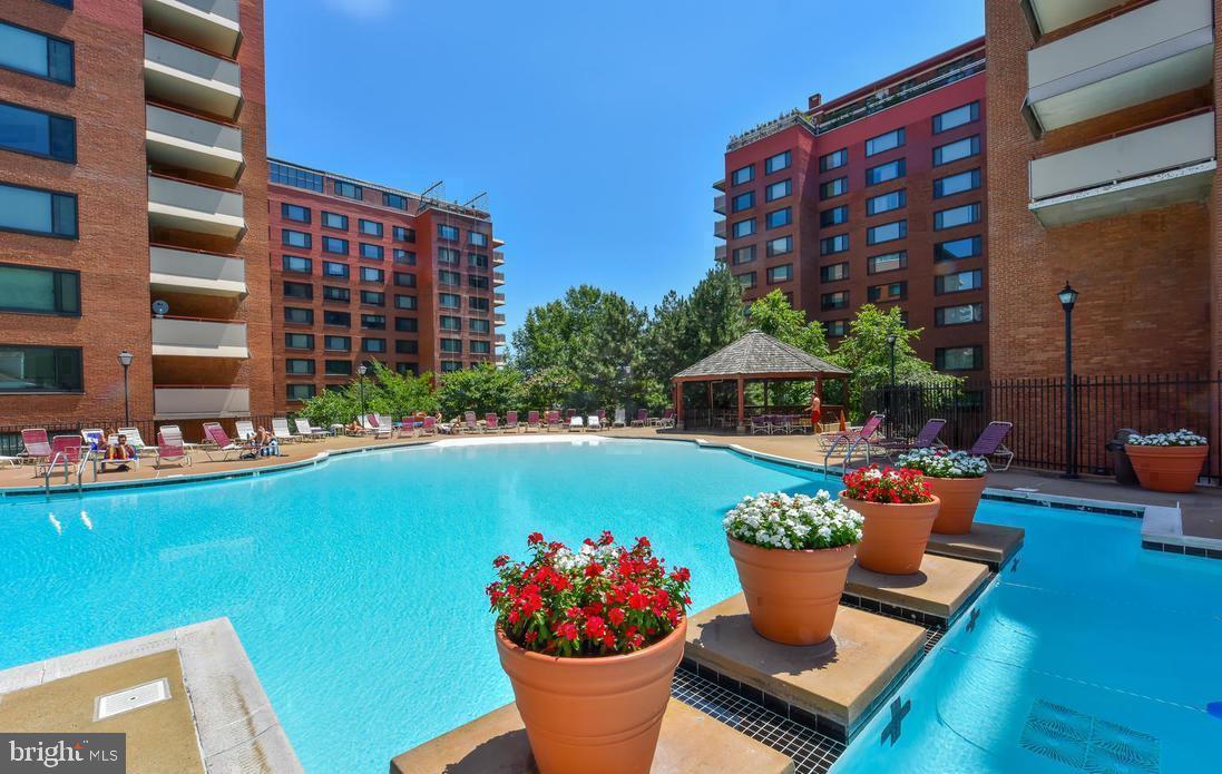 RIVER PLACE - Residential Lease