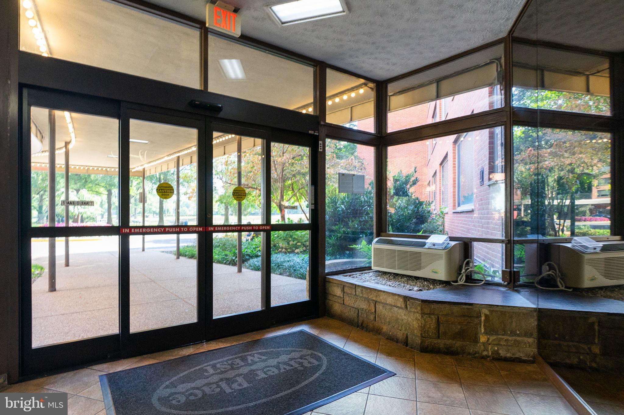 RIVER PLACE - Residential Lease