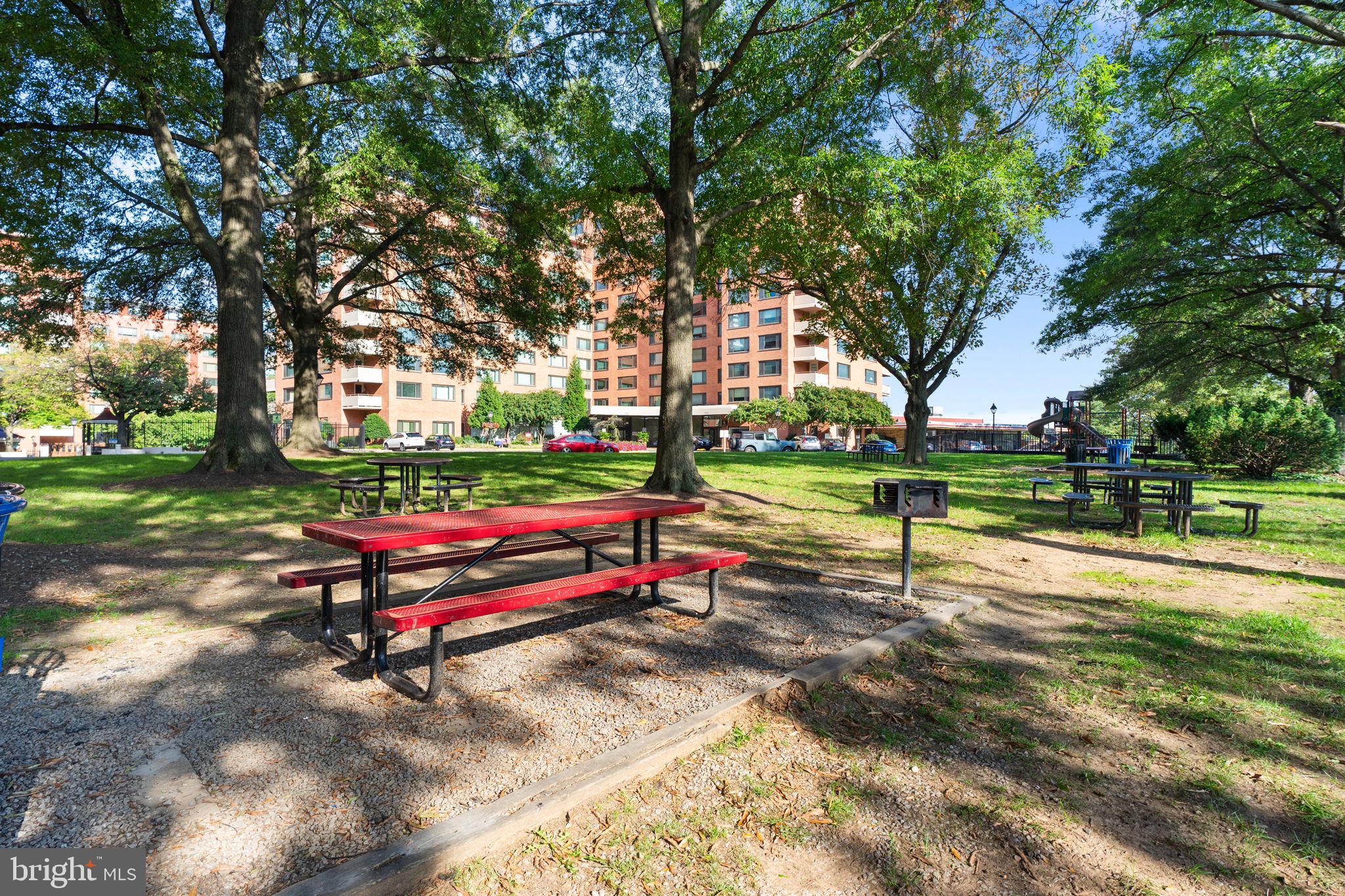 RIVER PLACE - Residential Lease