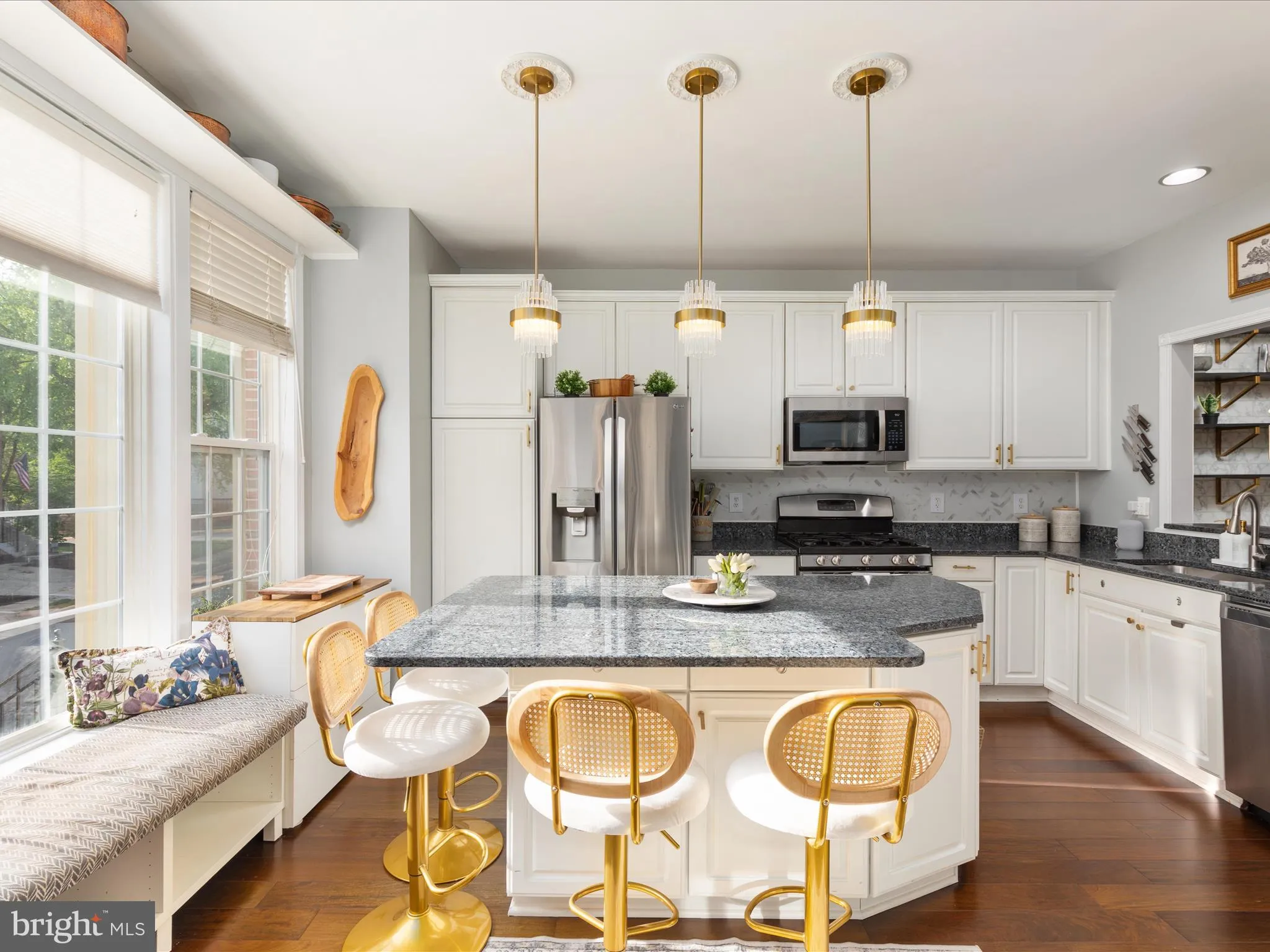 Sterling, Virginia 20165, United States, 4 Bedrooms Bedrooms, ,4 BathroomsBathrooms,Residential,Contingent,120518