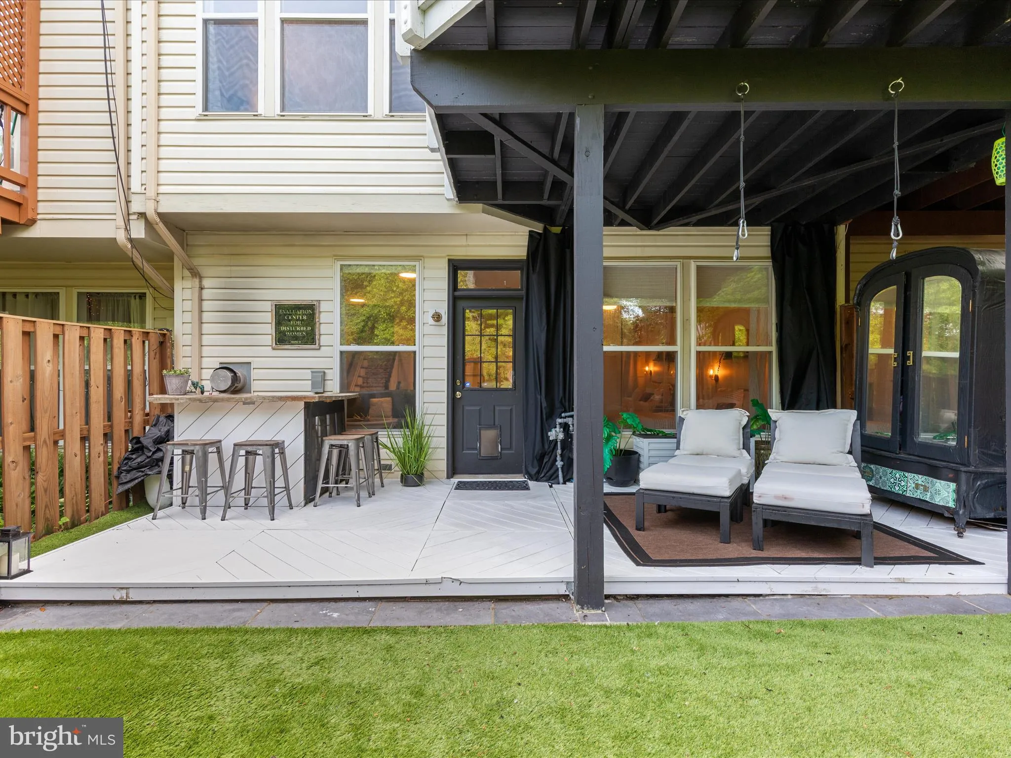 Sterling, Virginia 20165, United States, 4 Bedrooms Bedrooms, ,4 BathroomsBathrooms,Residential,Contingent,120518