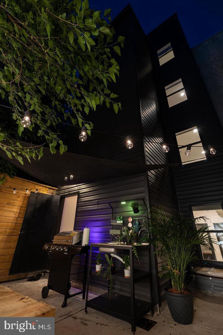 TEMPLE UNIVERSITY - Residential Lease