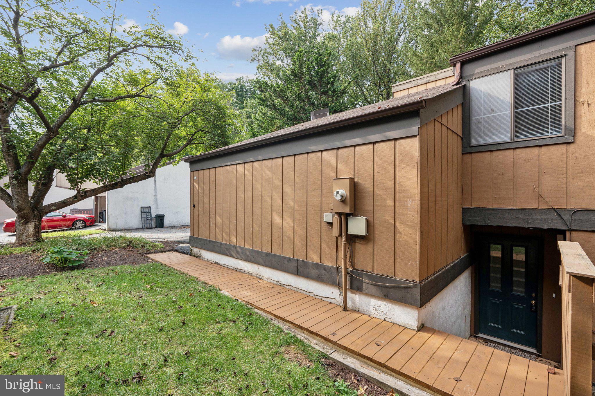 2343 GLADE BANK WAY