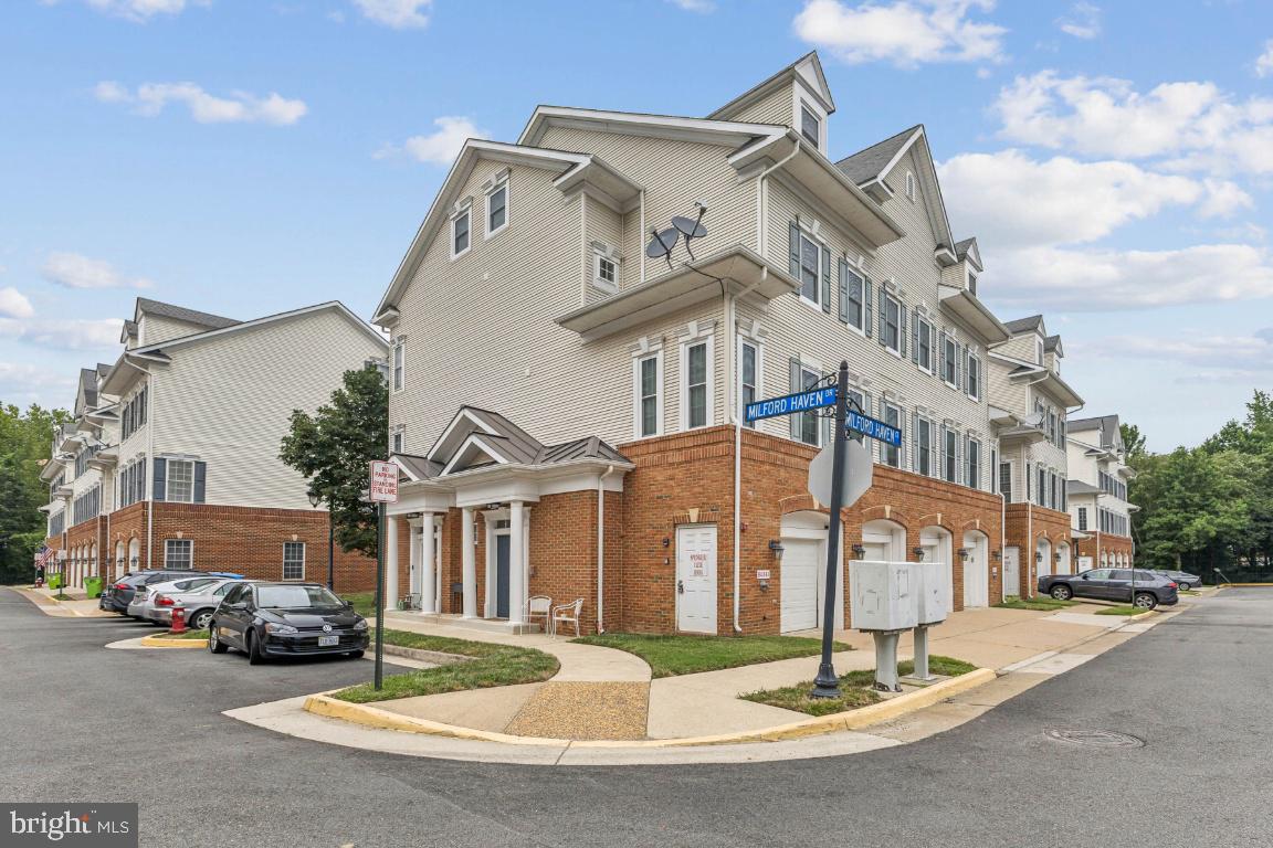 LORTON STATION NORTH CND - Residential