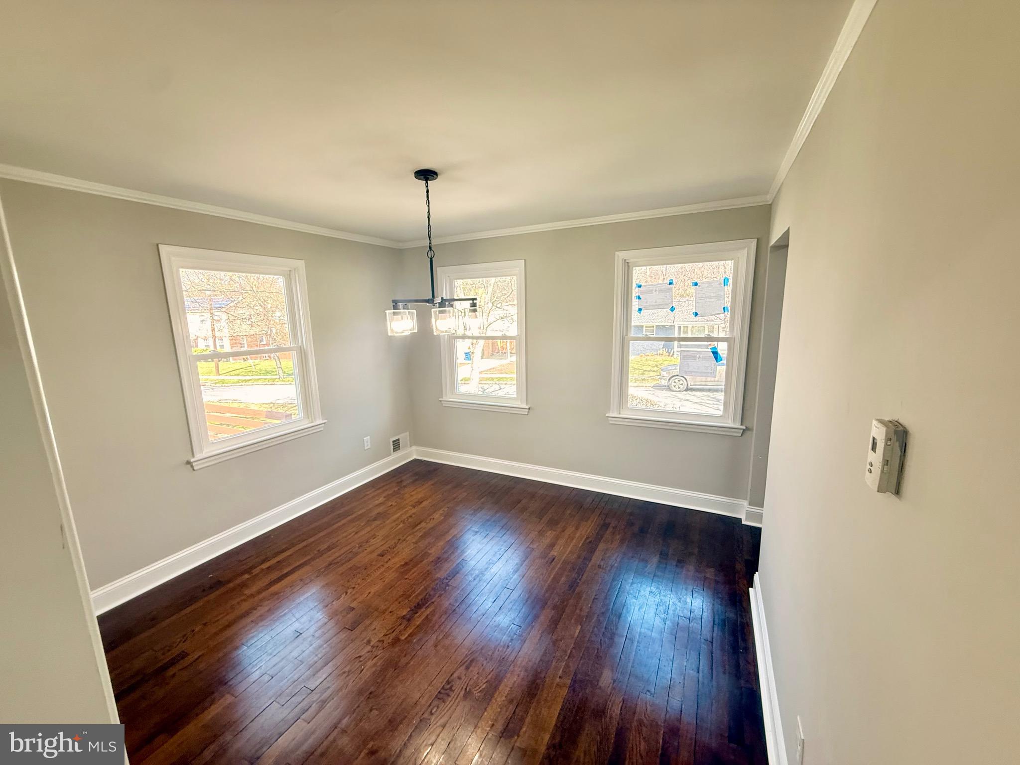 NEW CARROLLTON - Residential