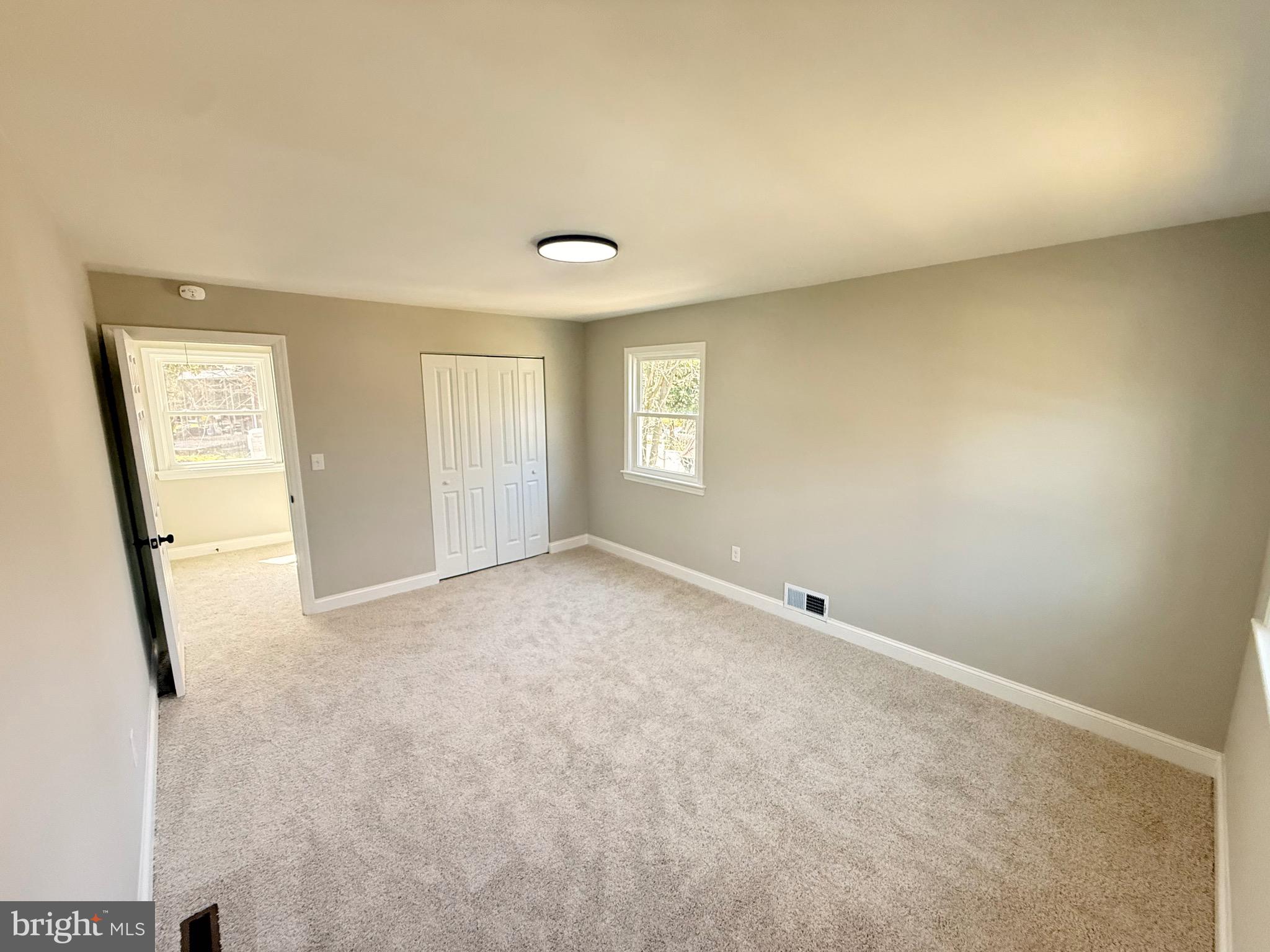 NEW CARROLLTON - Residential