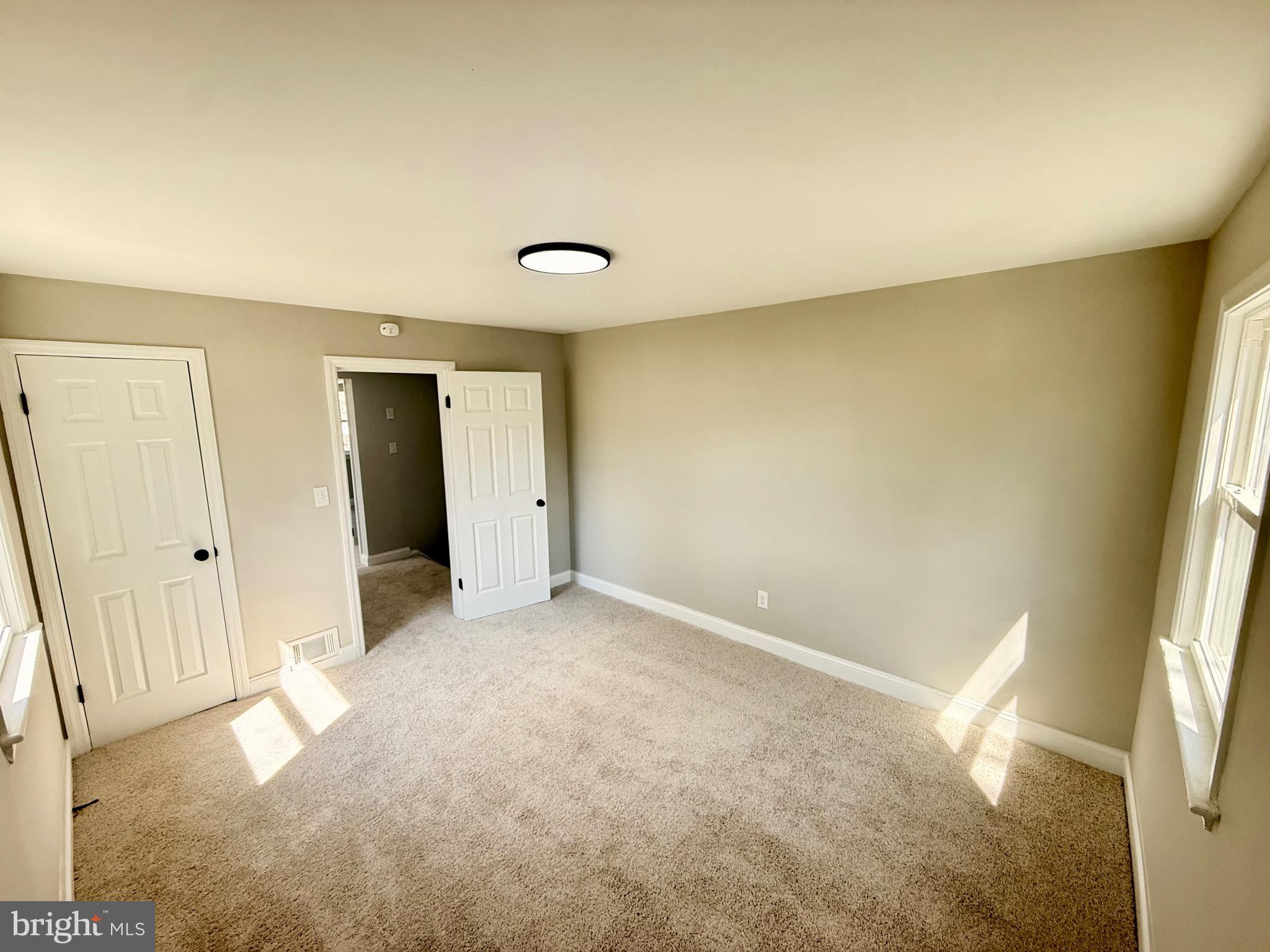 NEW CARROLLTON - Residential