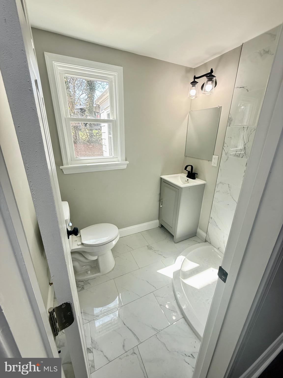 NEW CARROLLTON - Residential