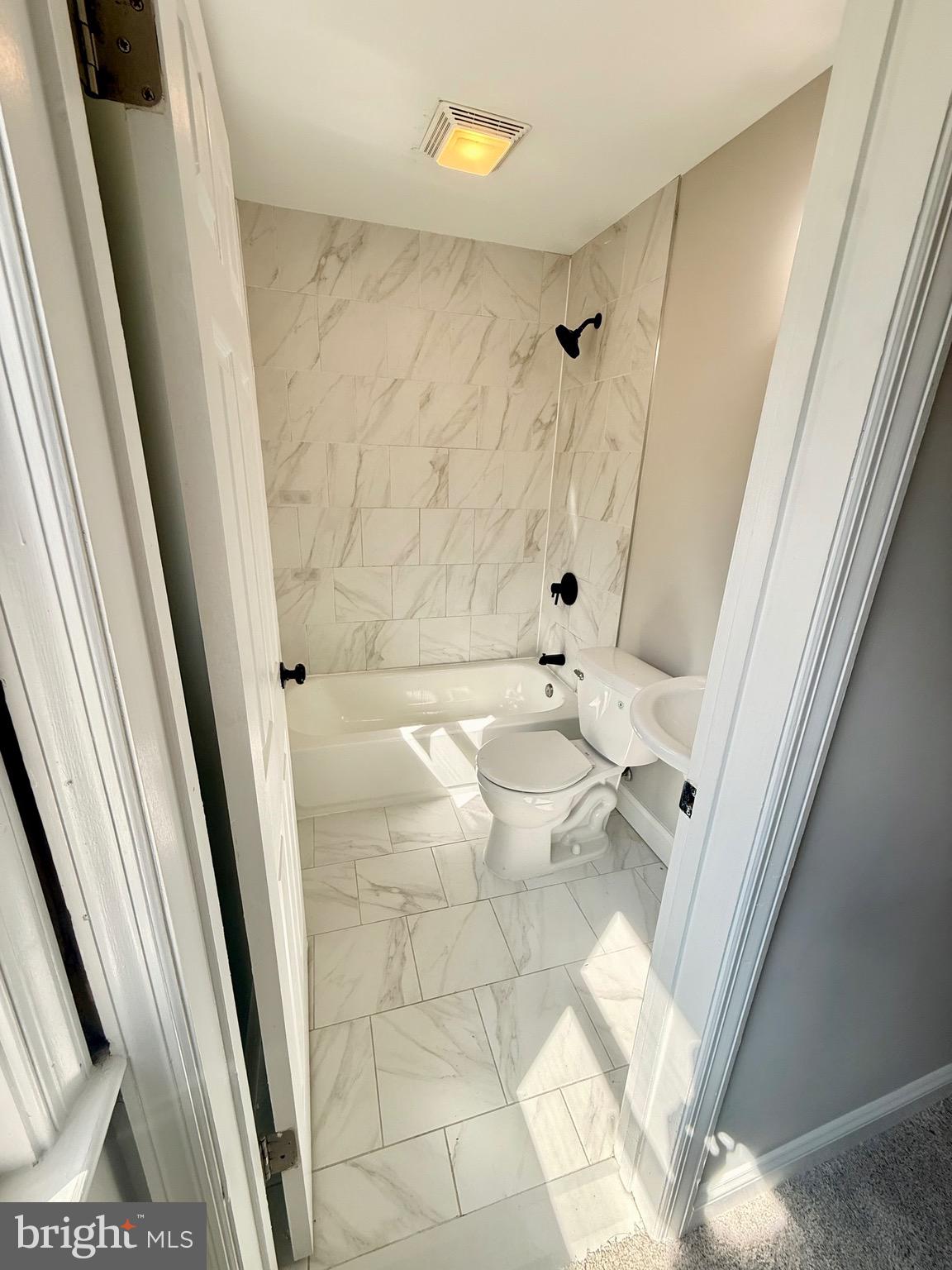 NEW CARROLLTON - Residential