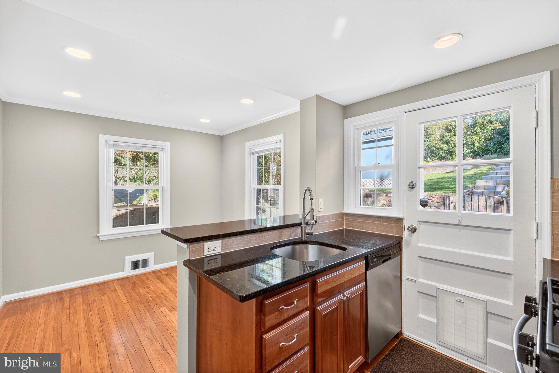 2706 FARMINGTON DRIVE