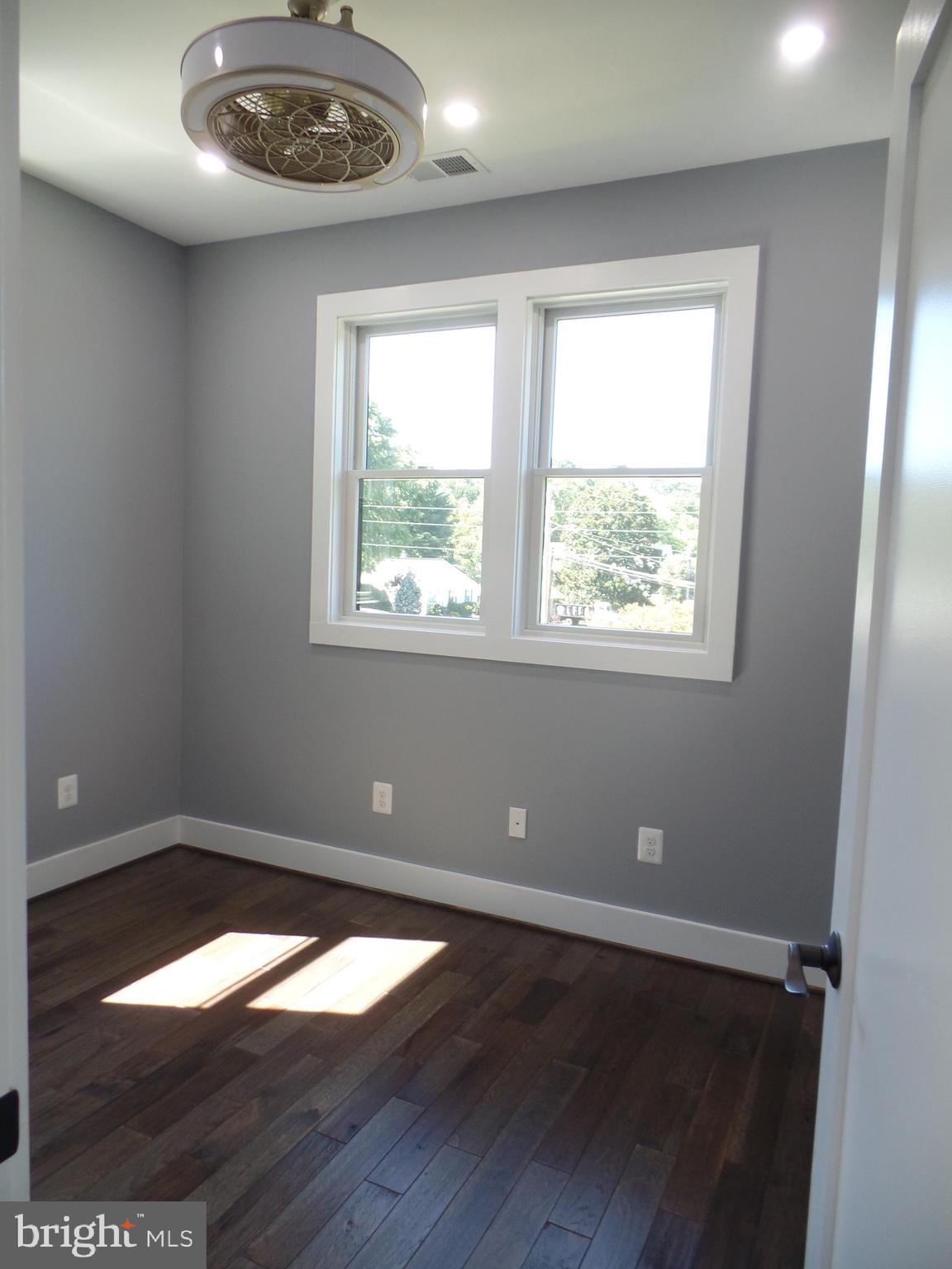 PIMMIT HILLS - Residential