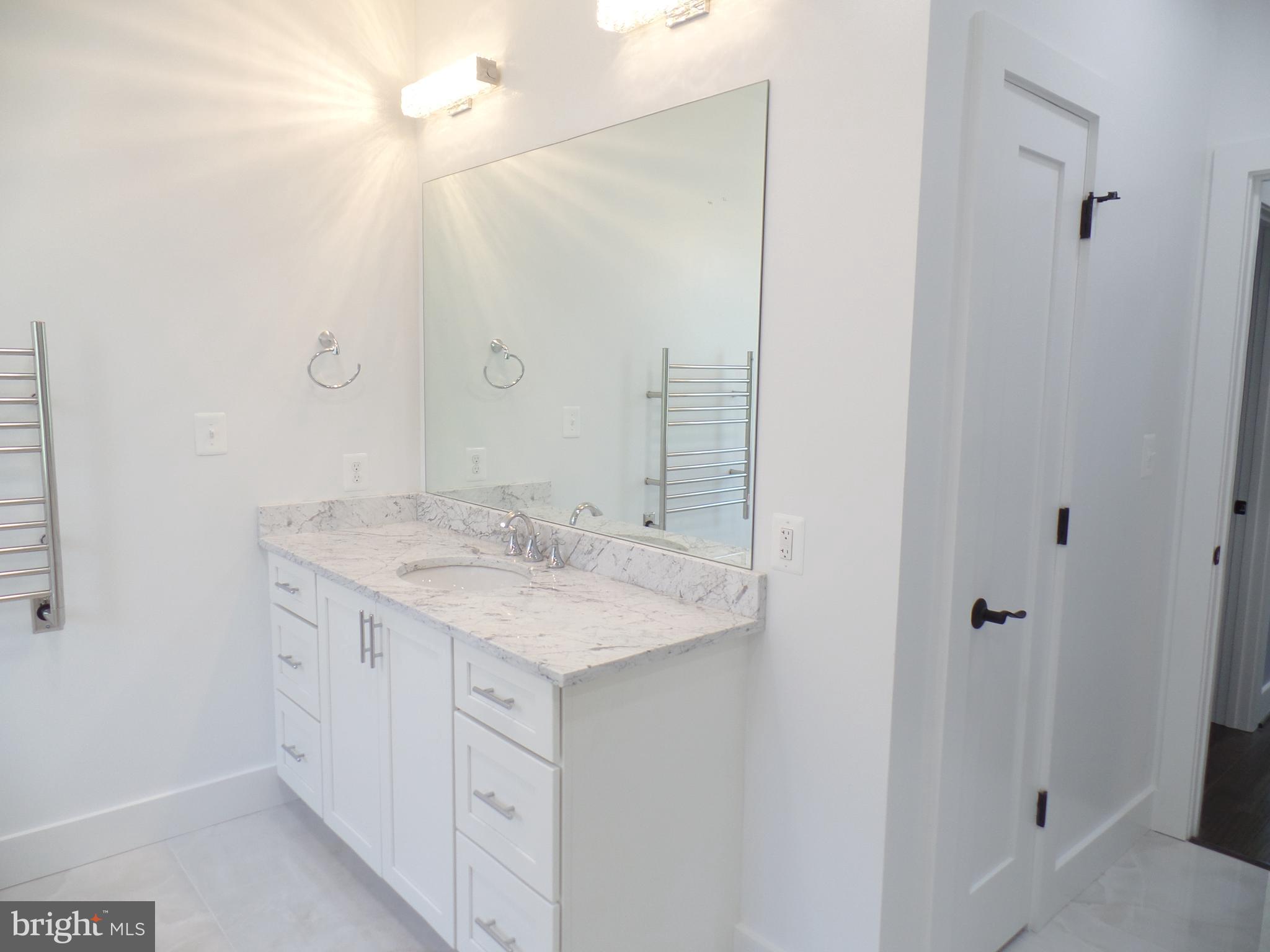 PIMMIT HILLS - Residential