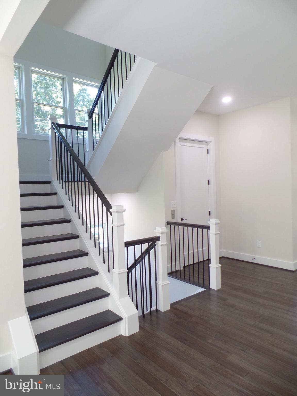 PIMMIT HILLS - Residential