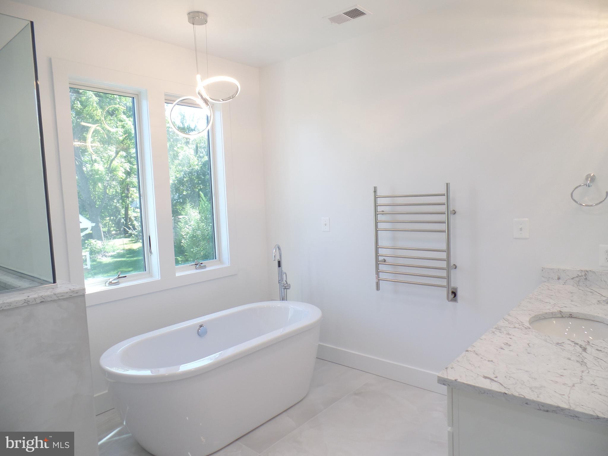 PIMMIT HILLS - Residential