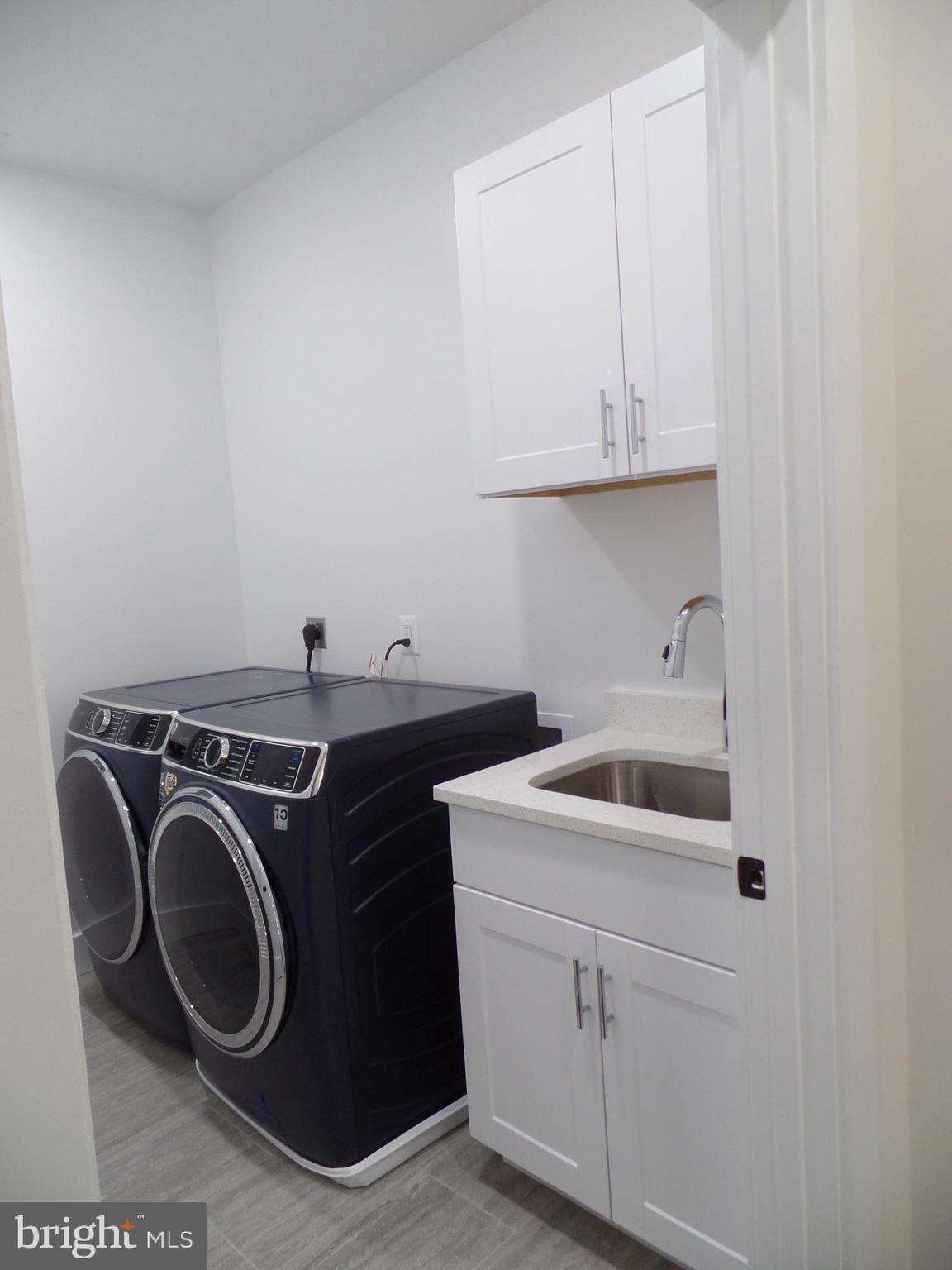 PIMMIT HILLS - Residential