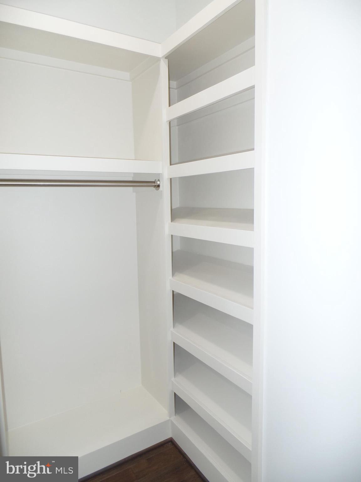 PIMMIT HILLS - Residential