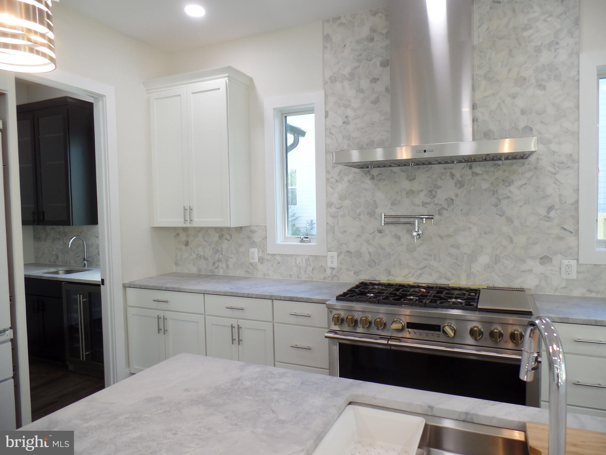 PIMMIT HILLS - Residential