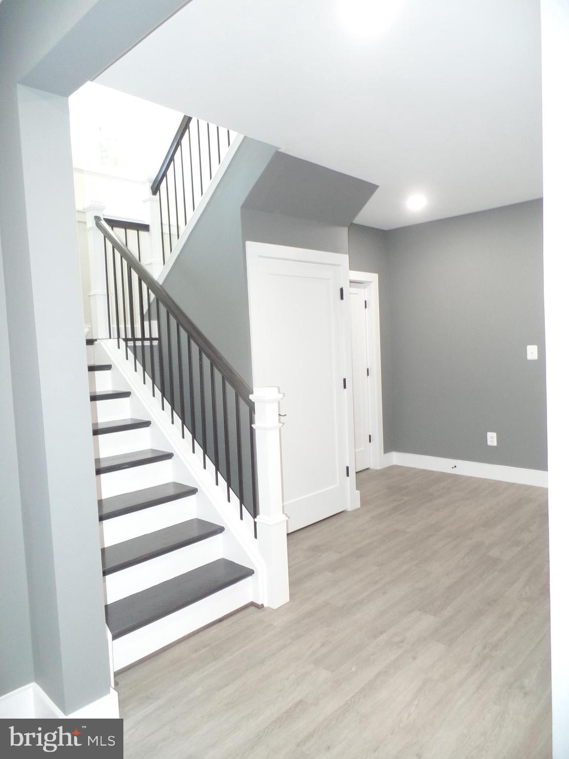 PIMMIT HILLS - Residential