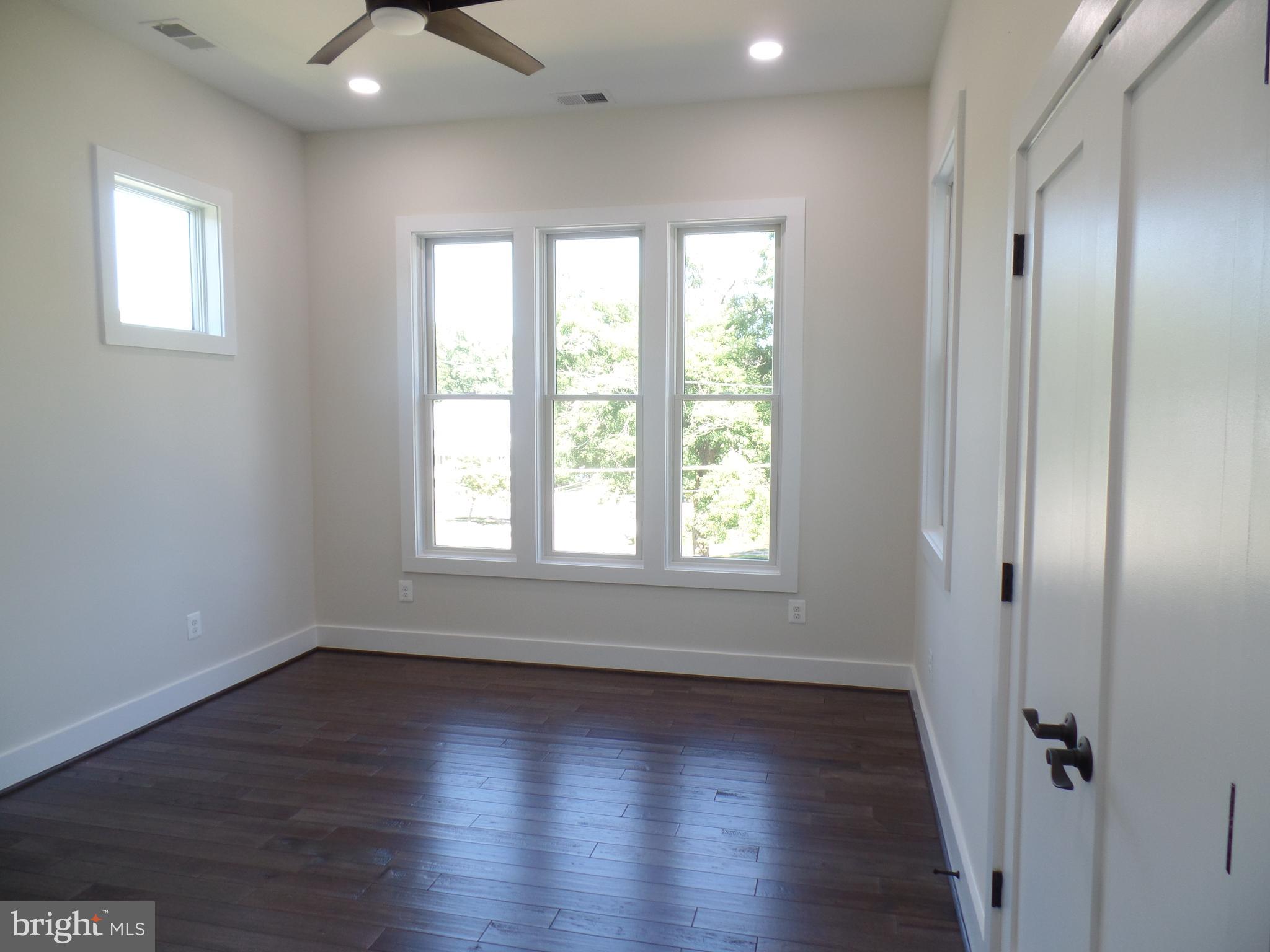 PIMMIT HILLS - Residential