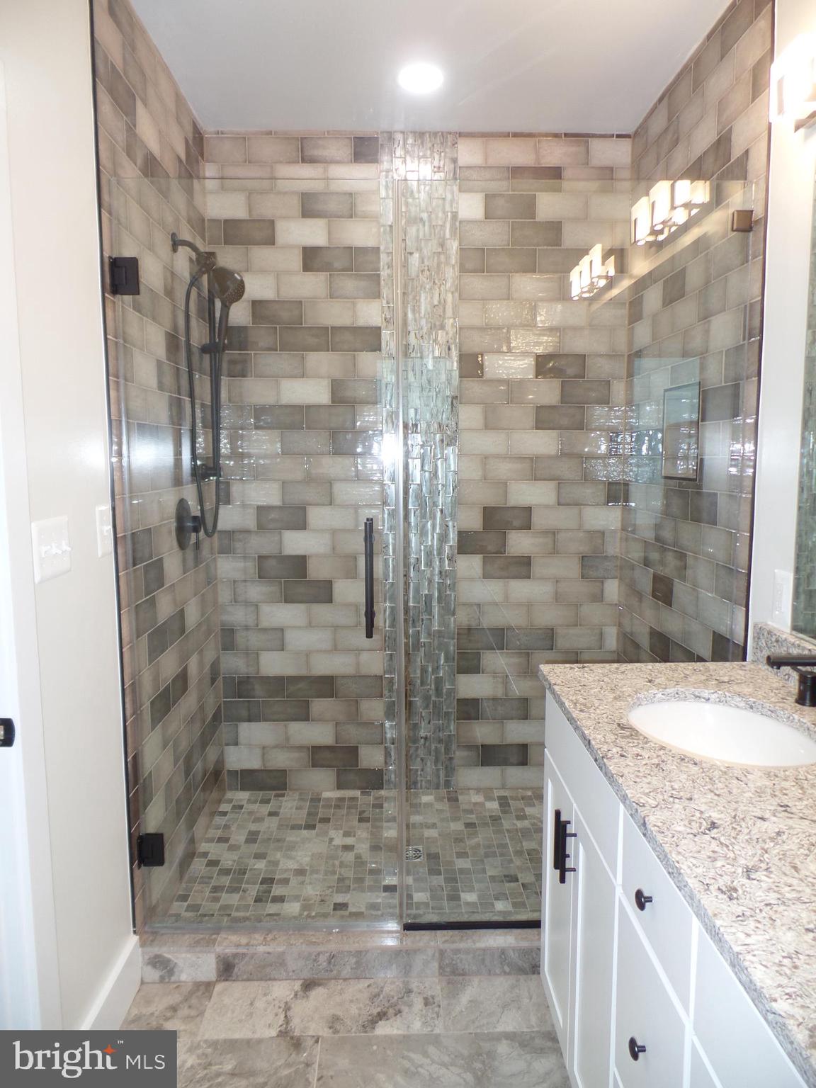 PIMMIT HILLS - Residential