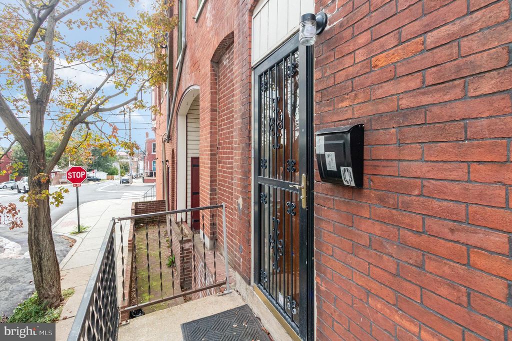 Photo of 120 W Strawberry Street, LANCASTER, PA 17603 (MLS # PALA2076412)