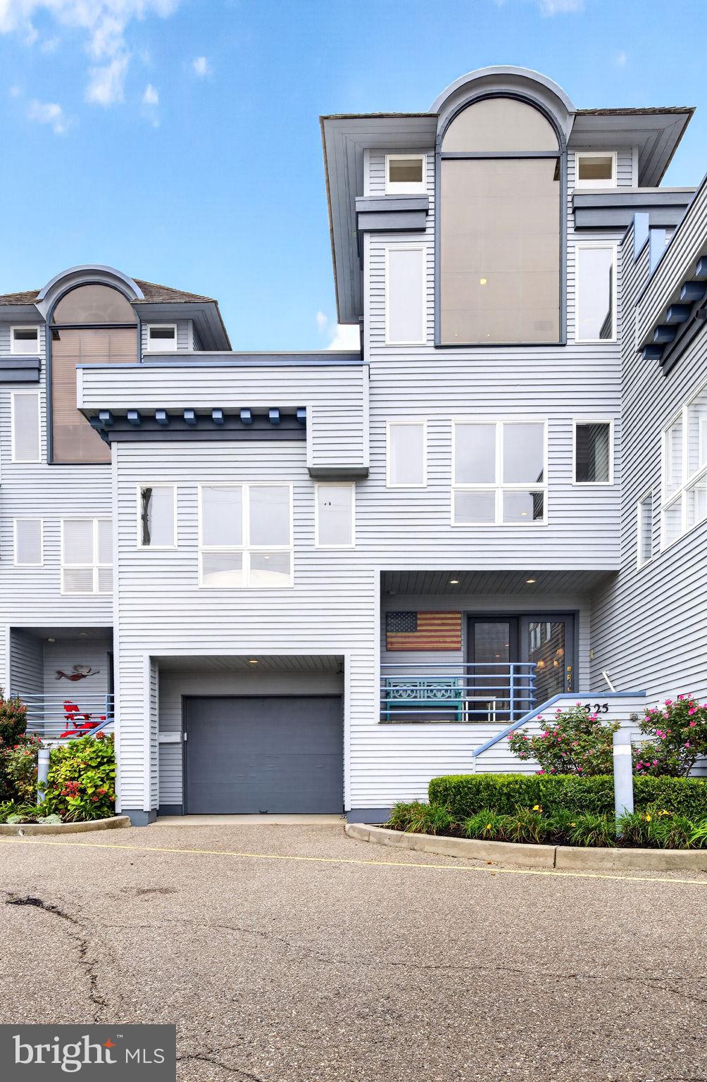 525 ENGLESIDE AVENUE