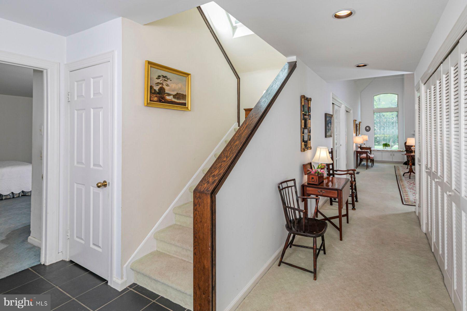 26 CONSTITUTION HILL W