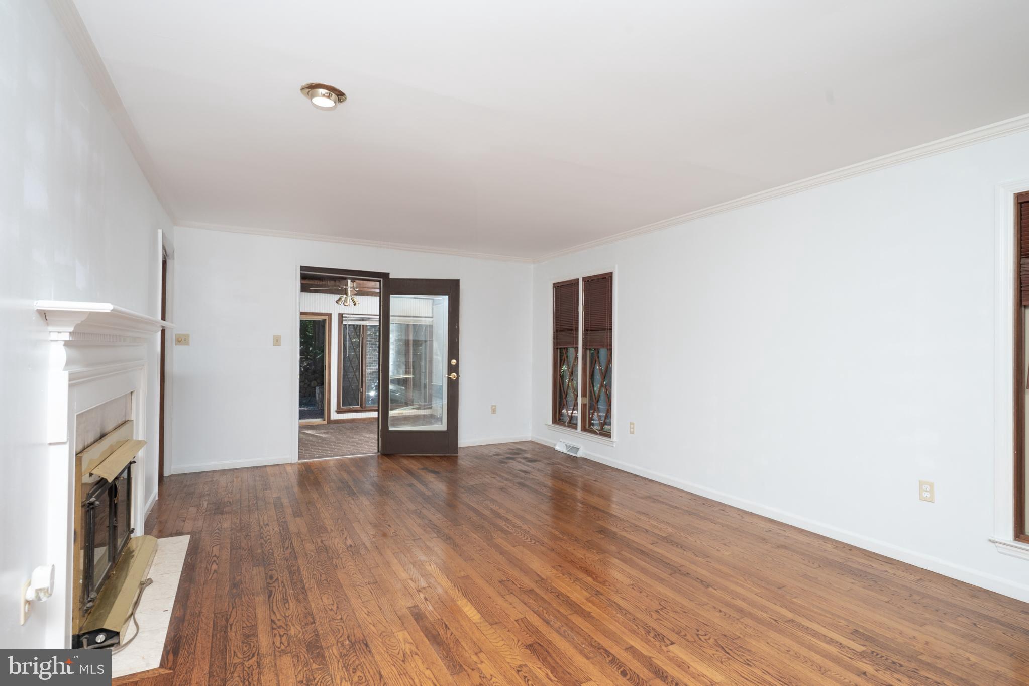 ANGELICA WOODS - Residential